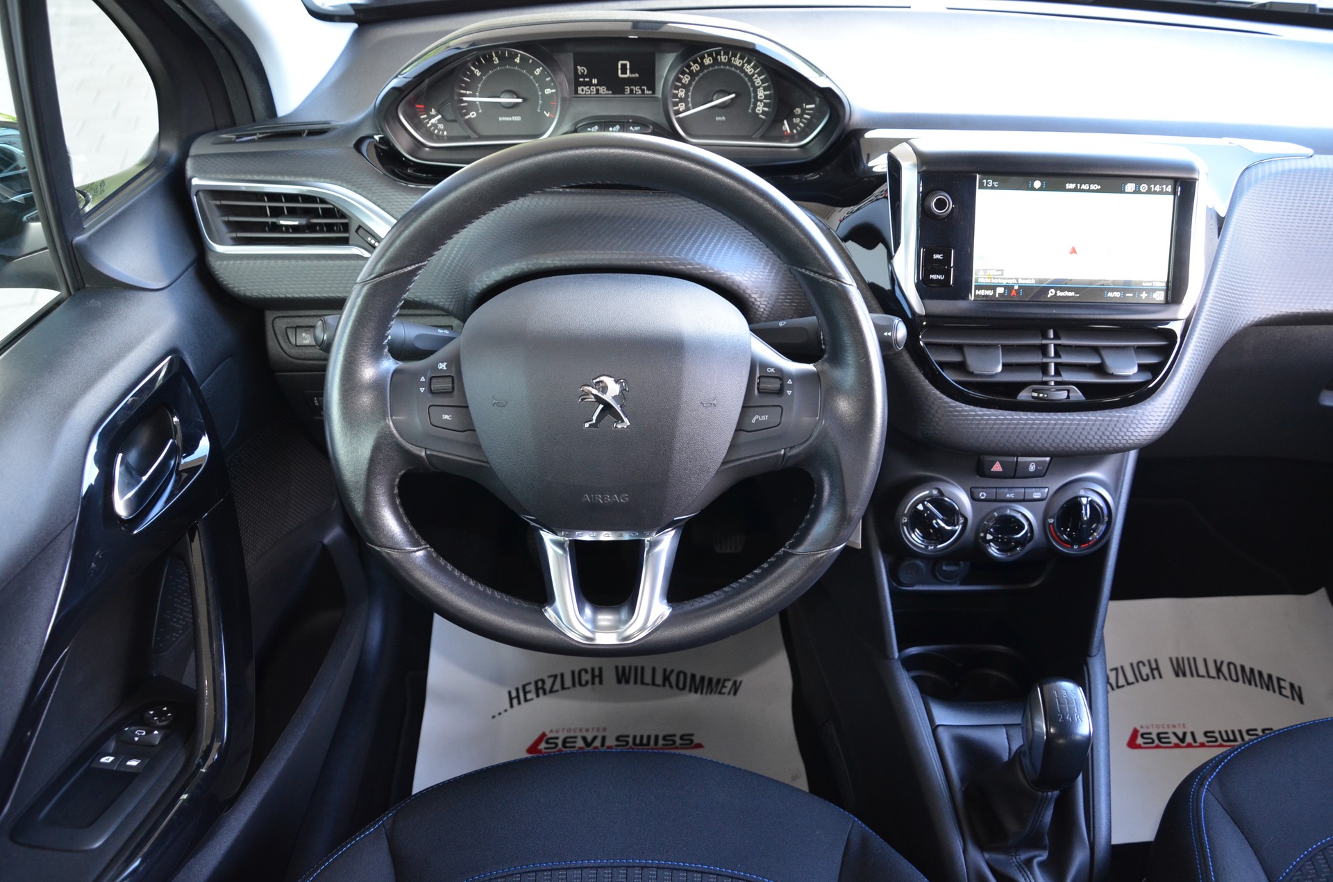 PEUGEOT 208 1.2 PureTech Signature*Frisch ab MFK,1 Jahr oder 20000km Garantie*-image-11
