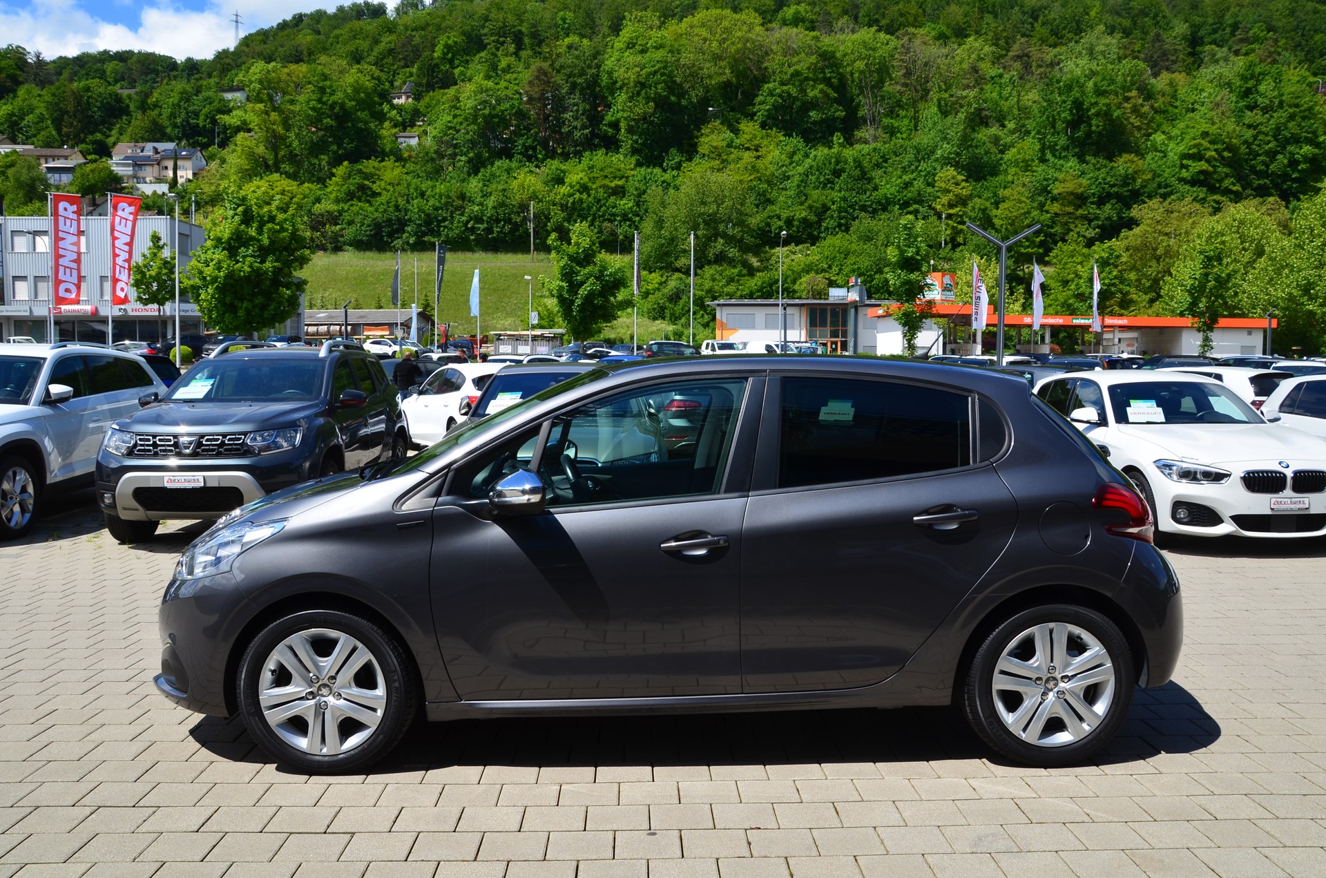PEUGEOT 208 1.2 PureTech Signature*Frisch ab MFK,1 Jahr oder 20000km Garantie*-image-6