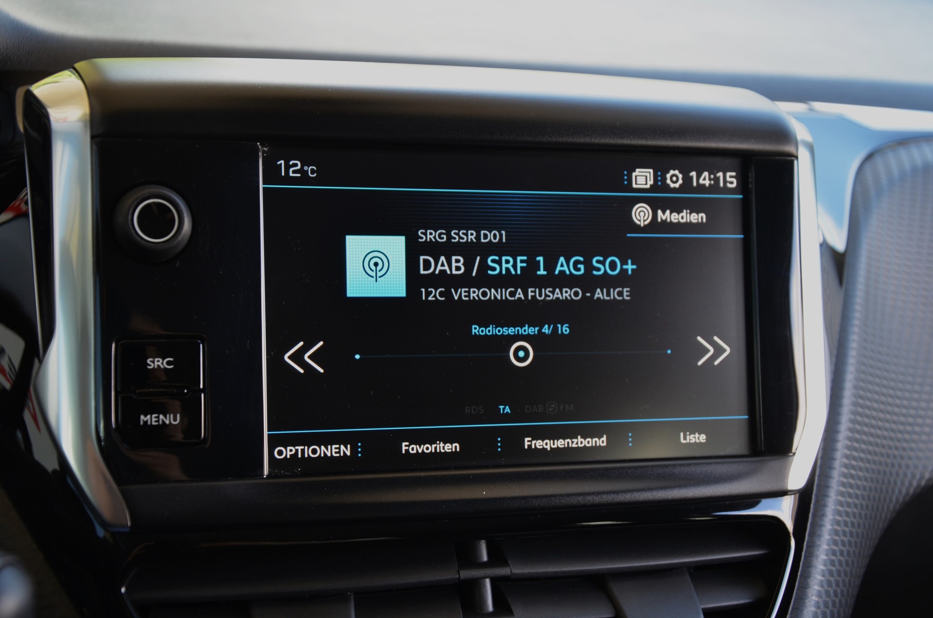 PEUGEOT 208 1.2 PureTech Signature*Frisch ab MFK,1 Jahr oder 20000km Garantie*-image-16