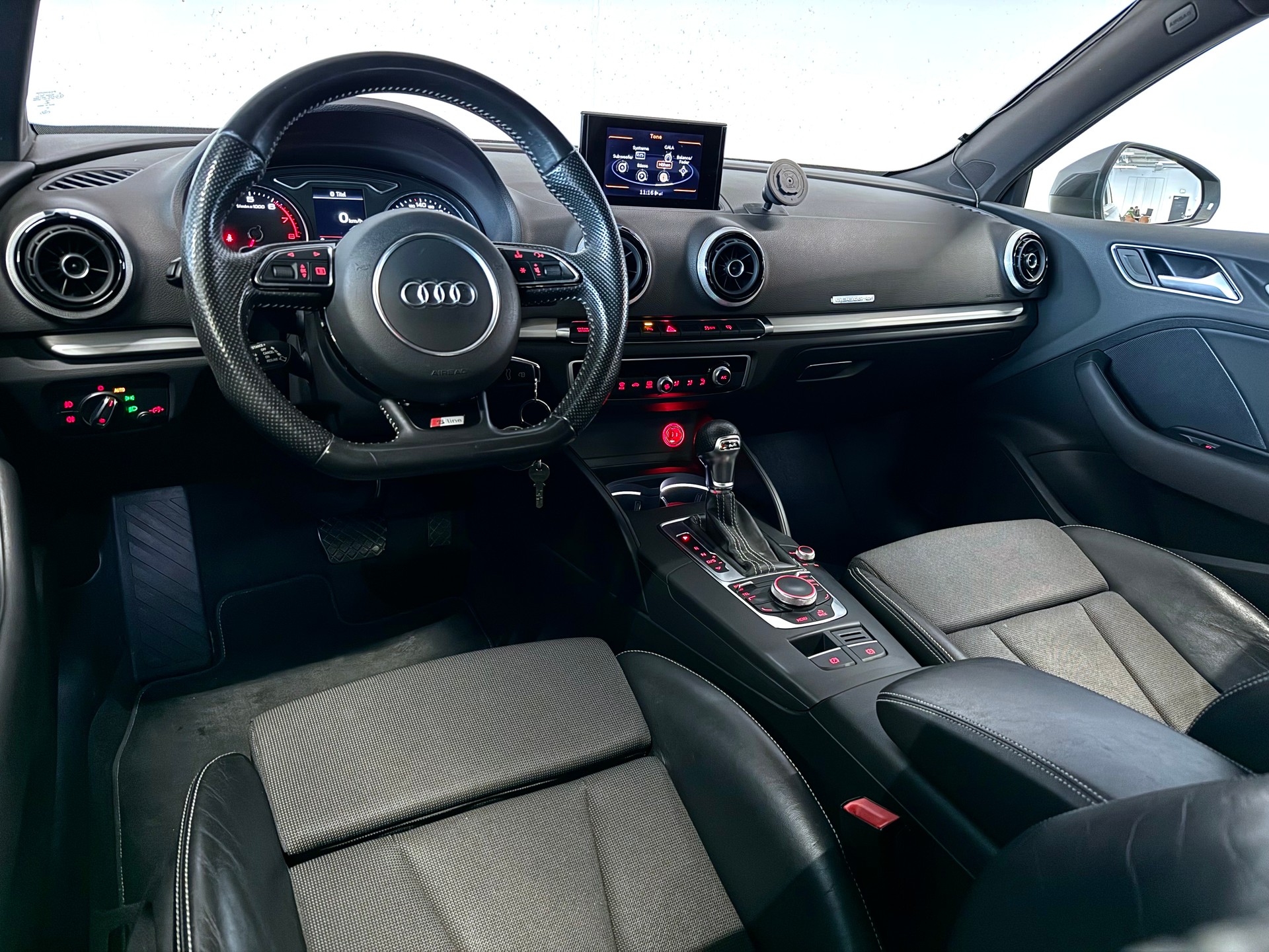 AUDI A3 SPORTBACK 1.8 TFSI | QUATTRO | S-LINE | AUTOMAT-image-15