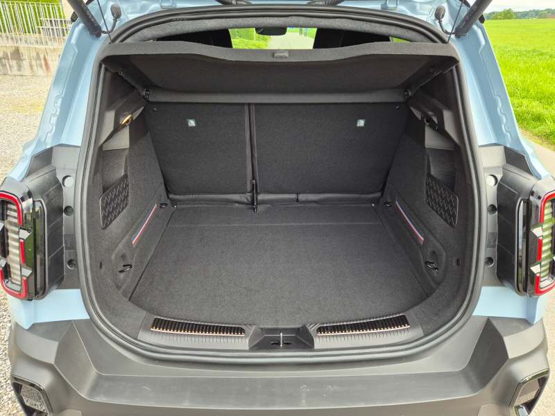 RENAULT R4 E-Tech Comfort Range iconic-image-12