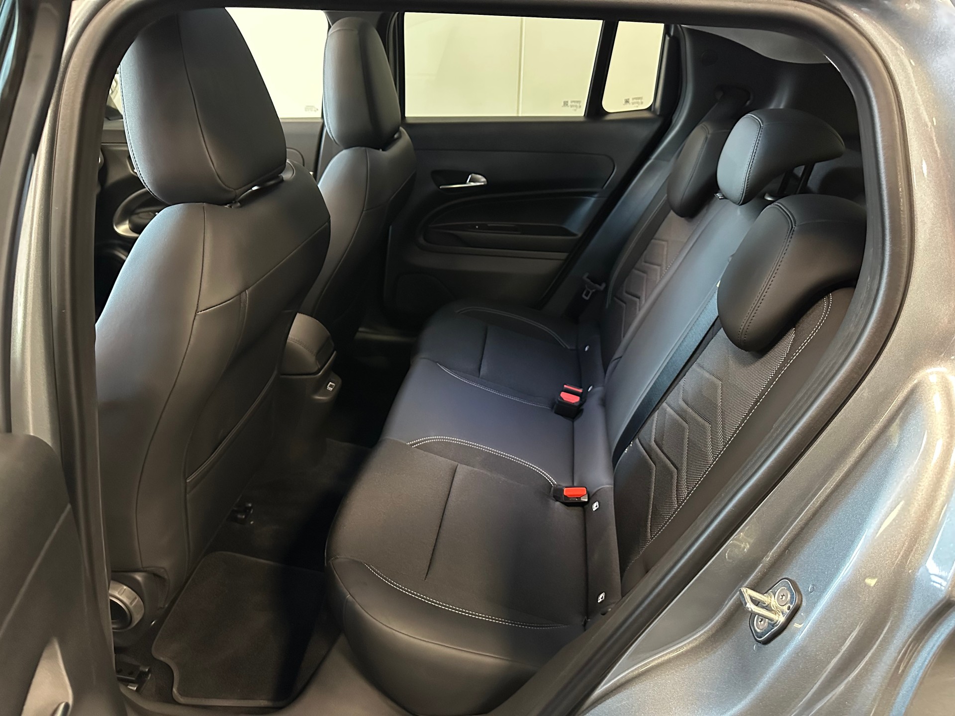 JEEP Avenger 1.2 Summit Sky-image-13