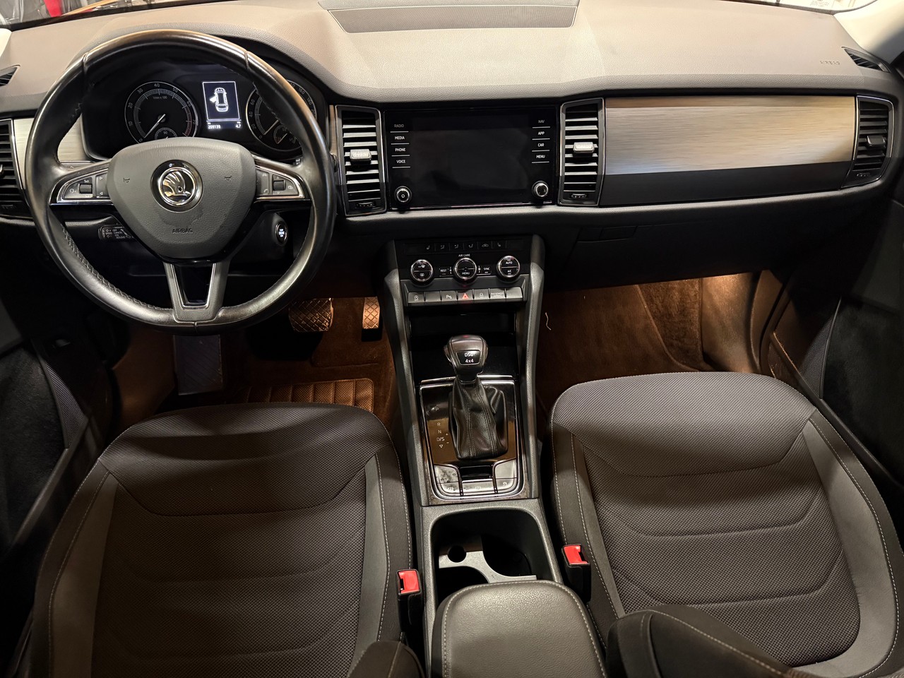 SKODA Kodiaq 2.0 TSI Ambition DSG 4x4-image-7
