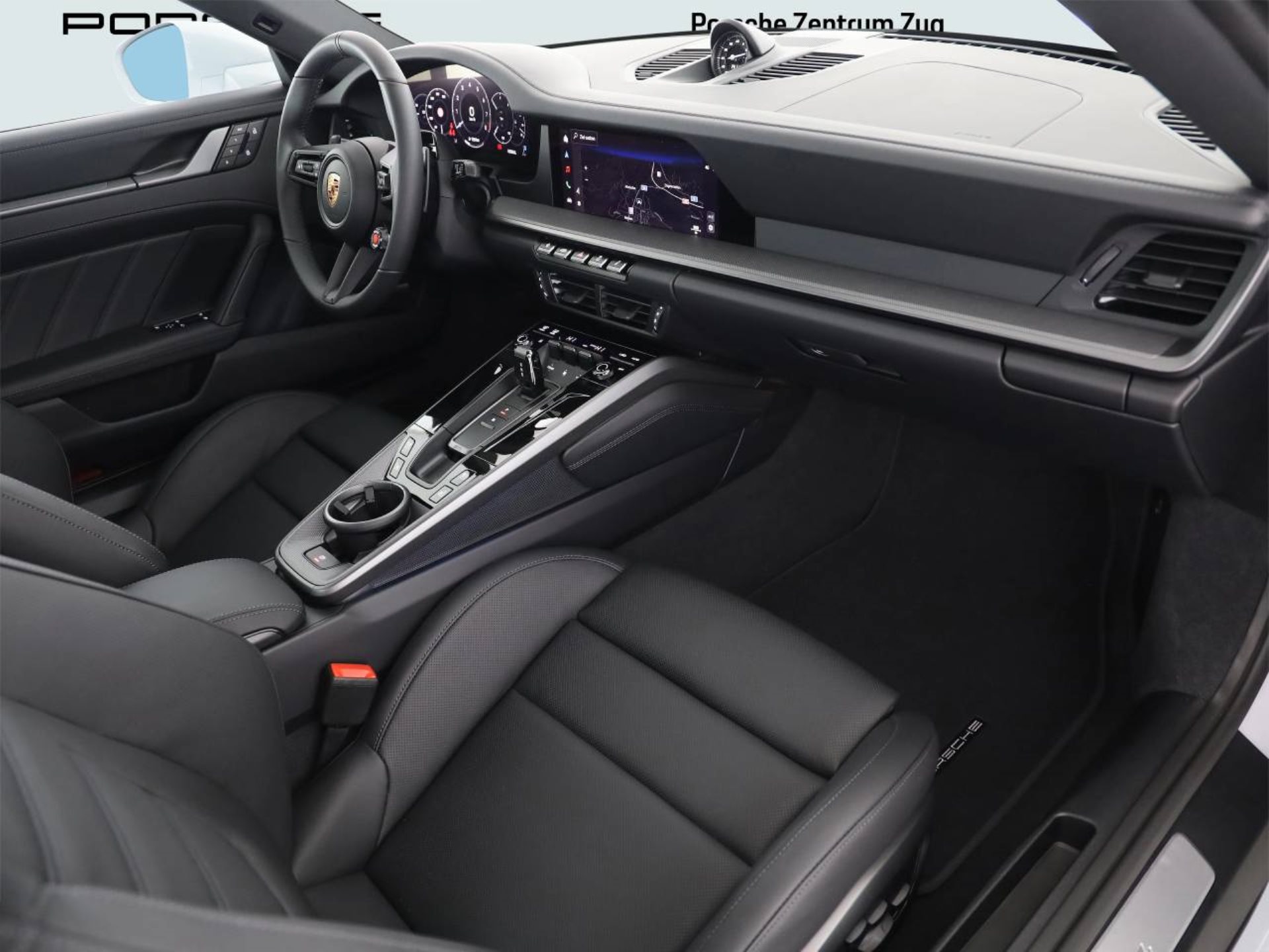 PORSCHE 911 Carrera-image-8