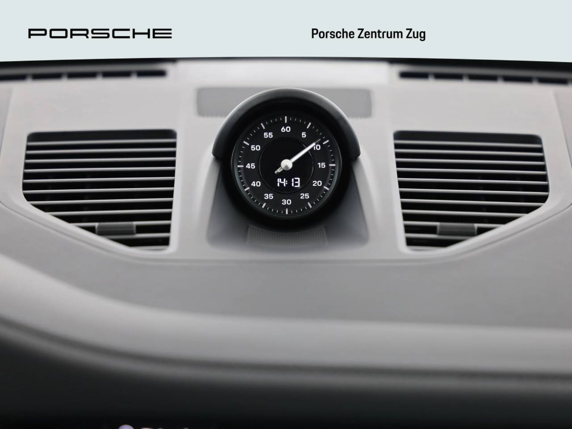 PORSCHE 911 Carrera-image-16
