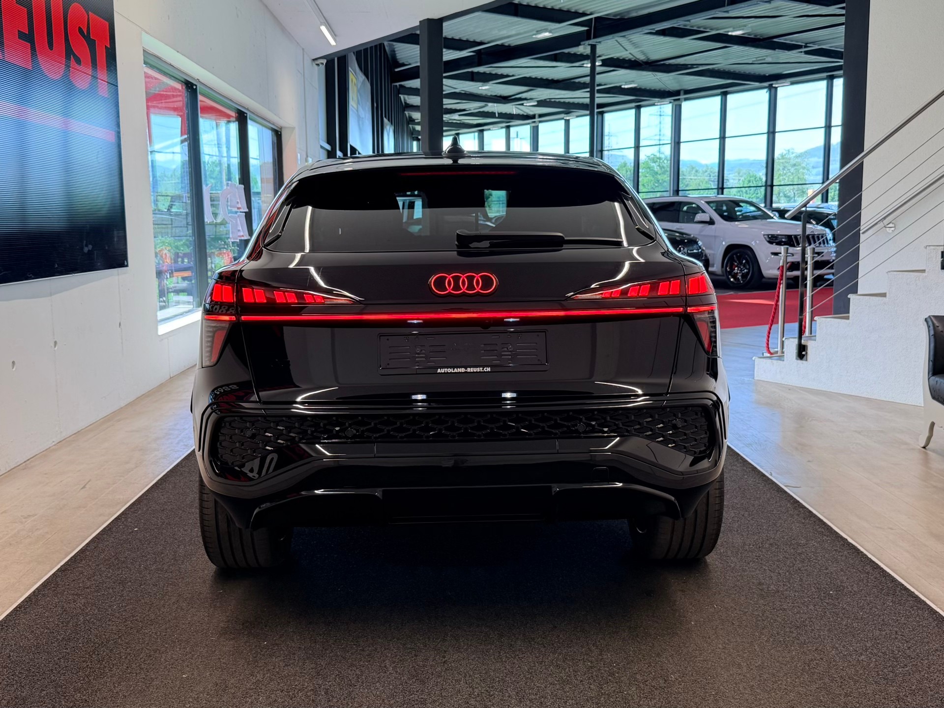 AUDI Q3 Sportback e-hybrid 200 kW S tronig-image-7