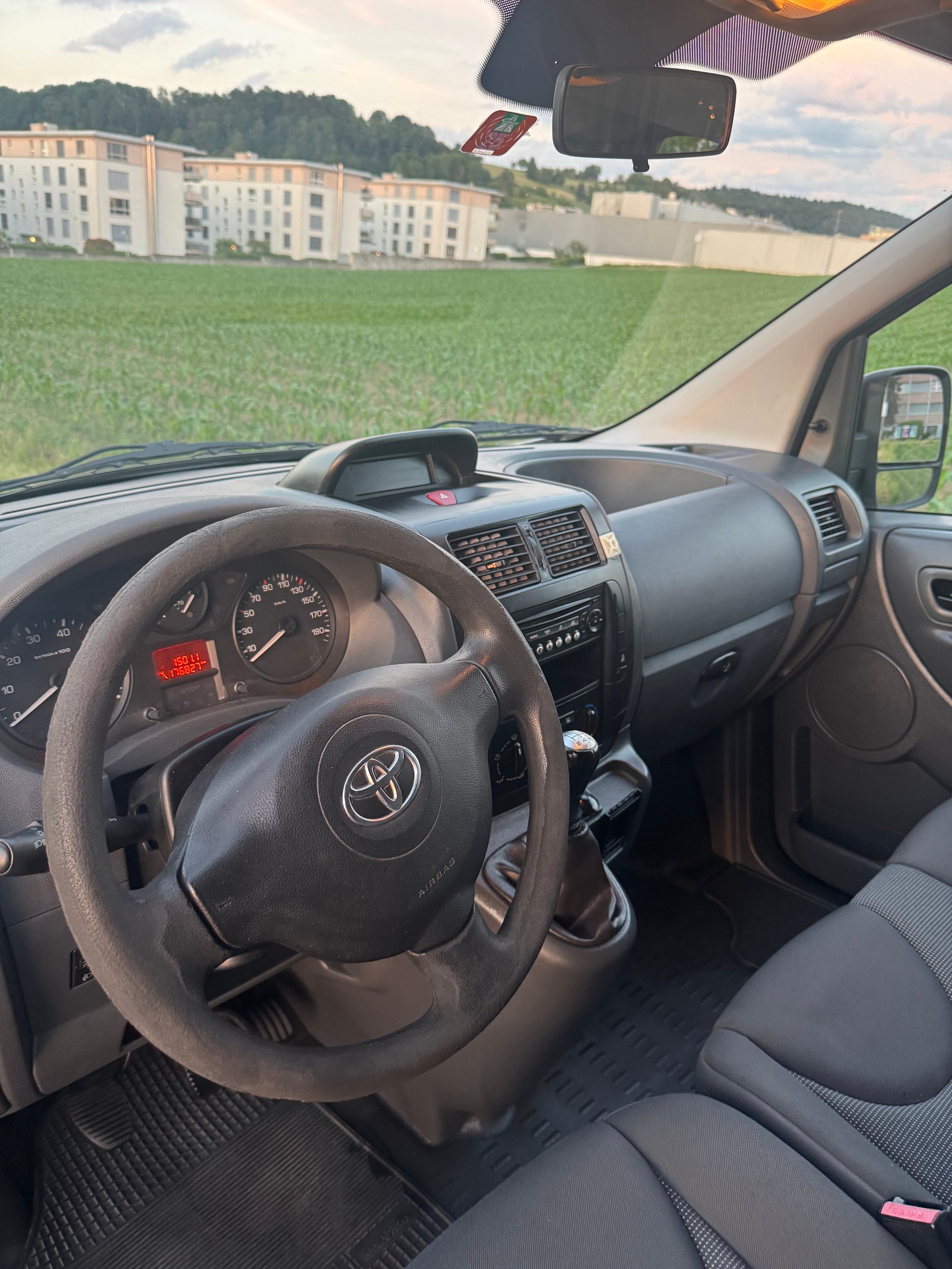 TOYOTA Proace 1.6D Panel Van Terra L1H1-image-9
