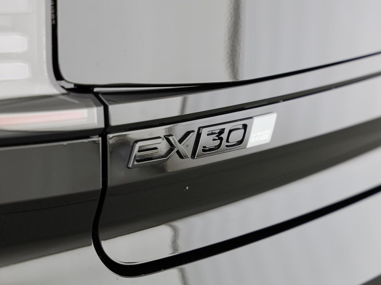 VOLVO EX30 E60 Plus Swiss Black Edition-image-17