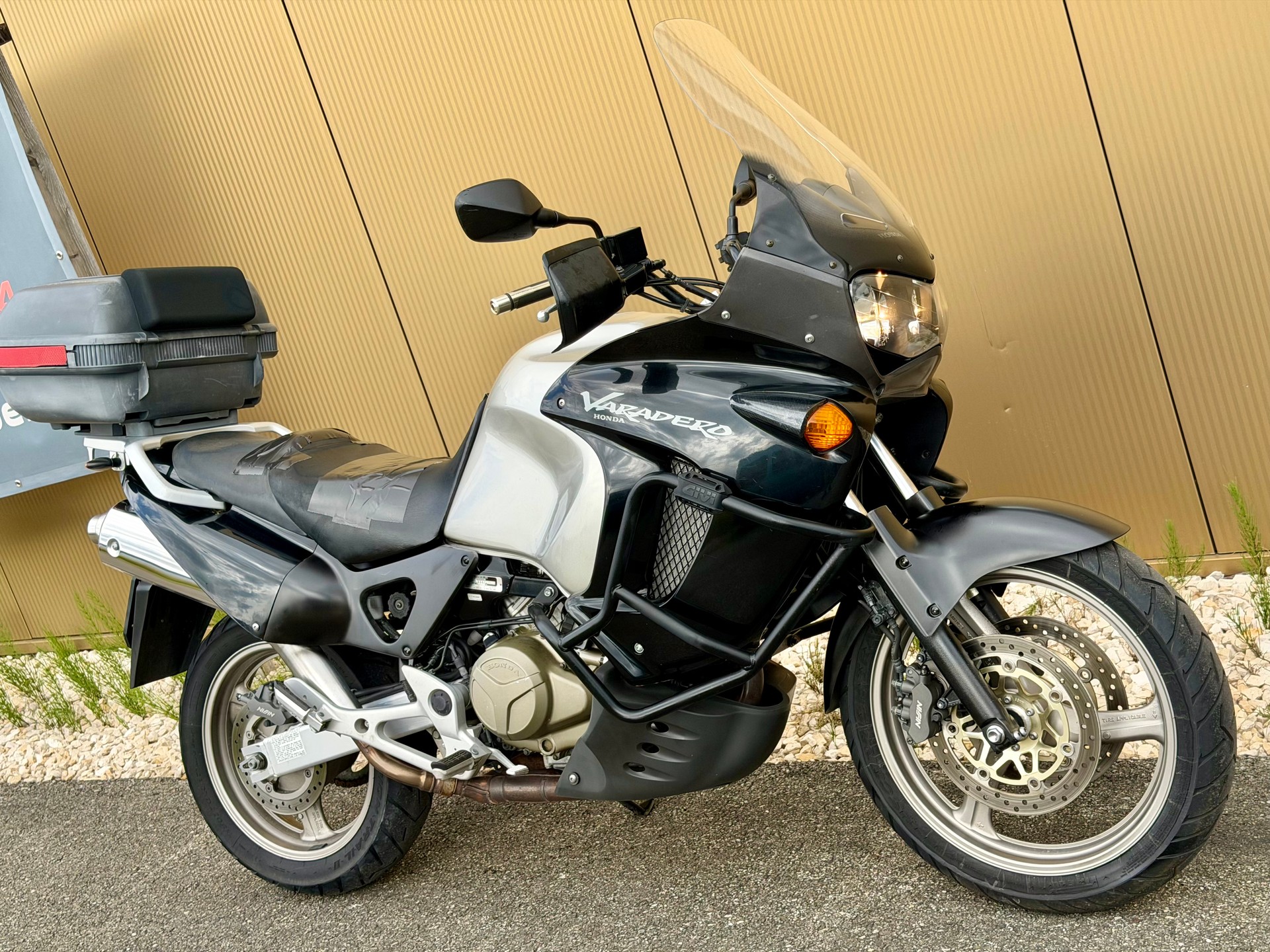 HONDA XL 1000 V Varadero-showroom-element-2