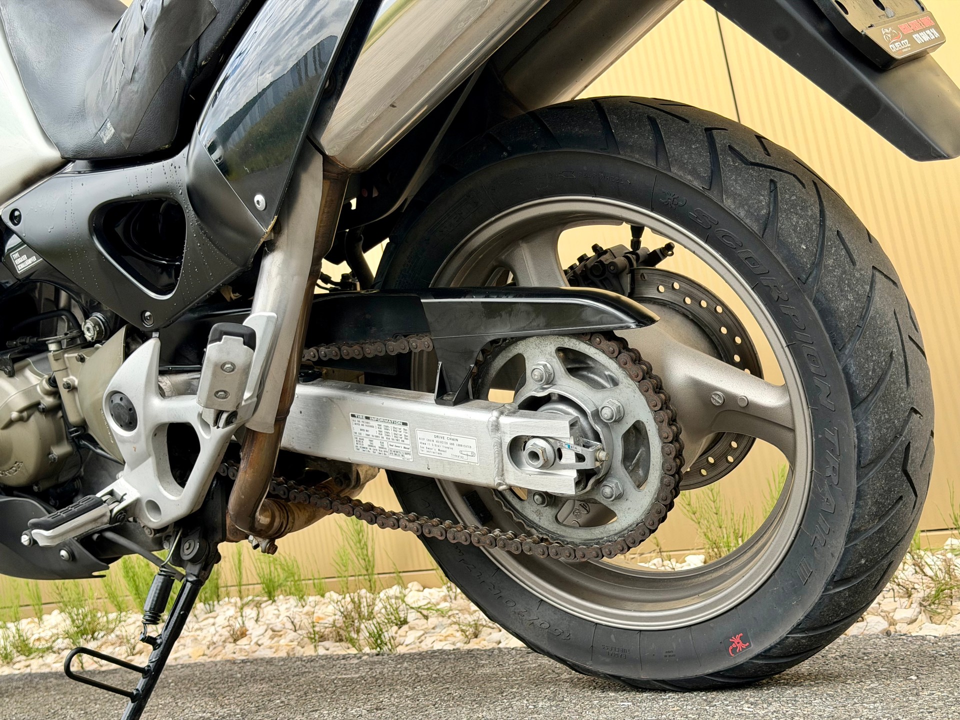 HONDA XL 1000 V Varadero-image-13