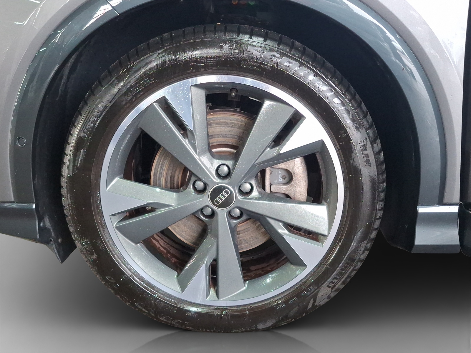 AUDI Q4 e-tron 45 quattro-image-14