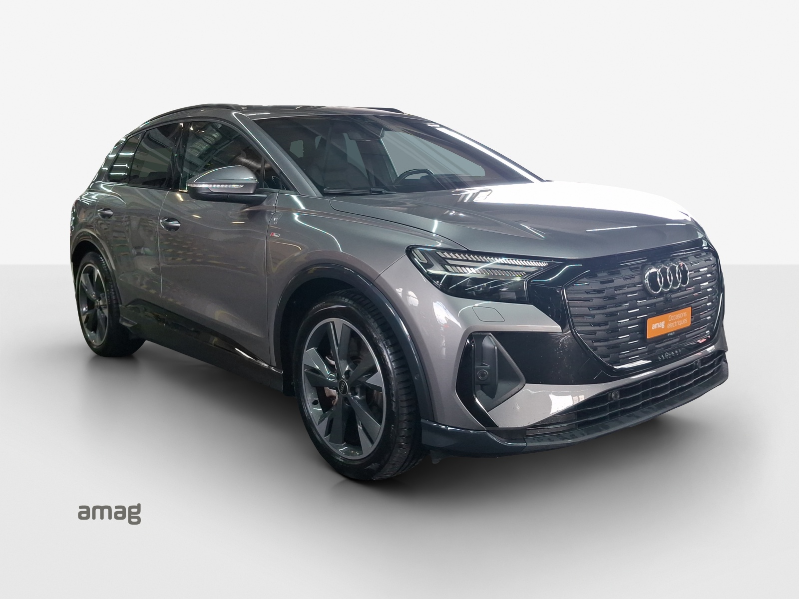 AUDI Q4 e-tron 45 quattro-image-6
