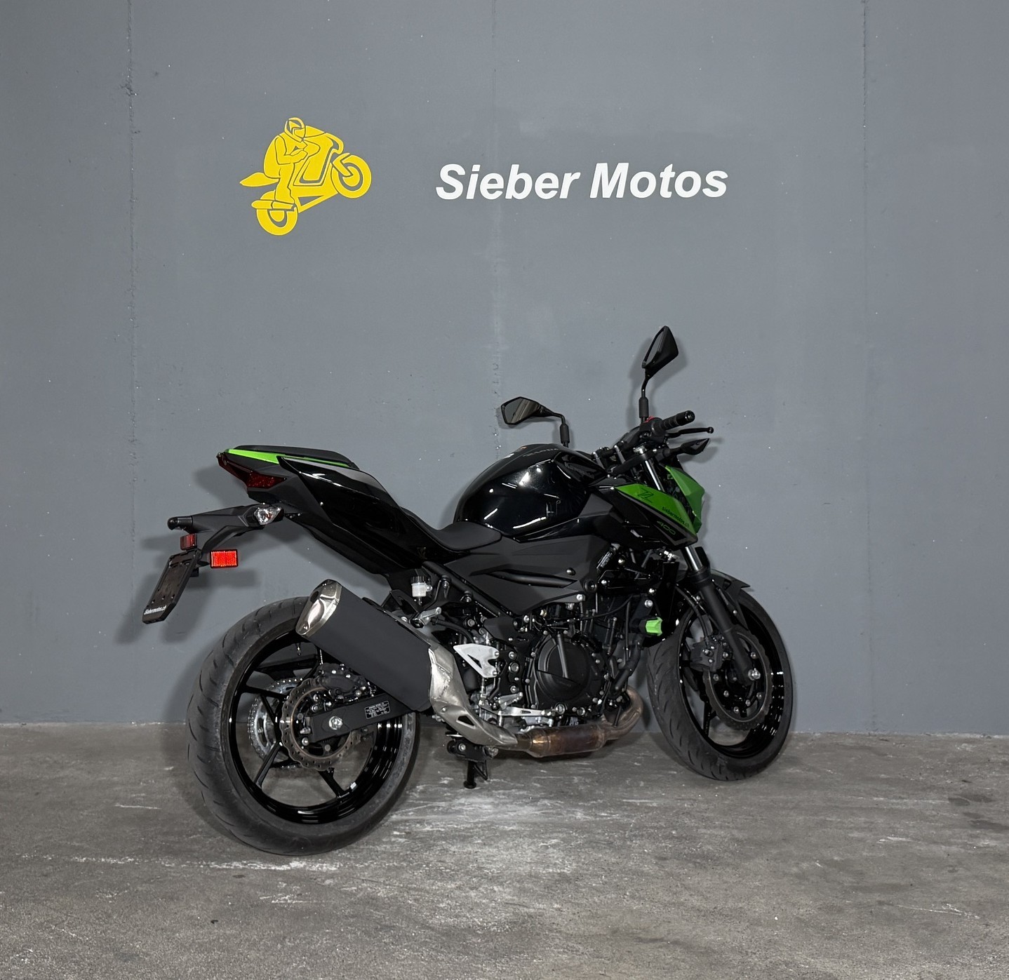 KAWASAKI Z 400-showroom-element-3