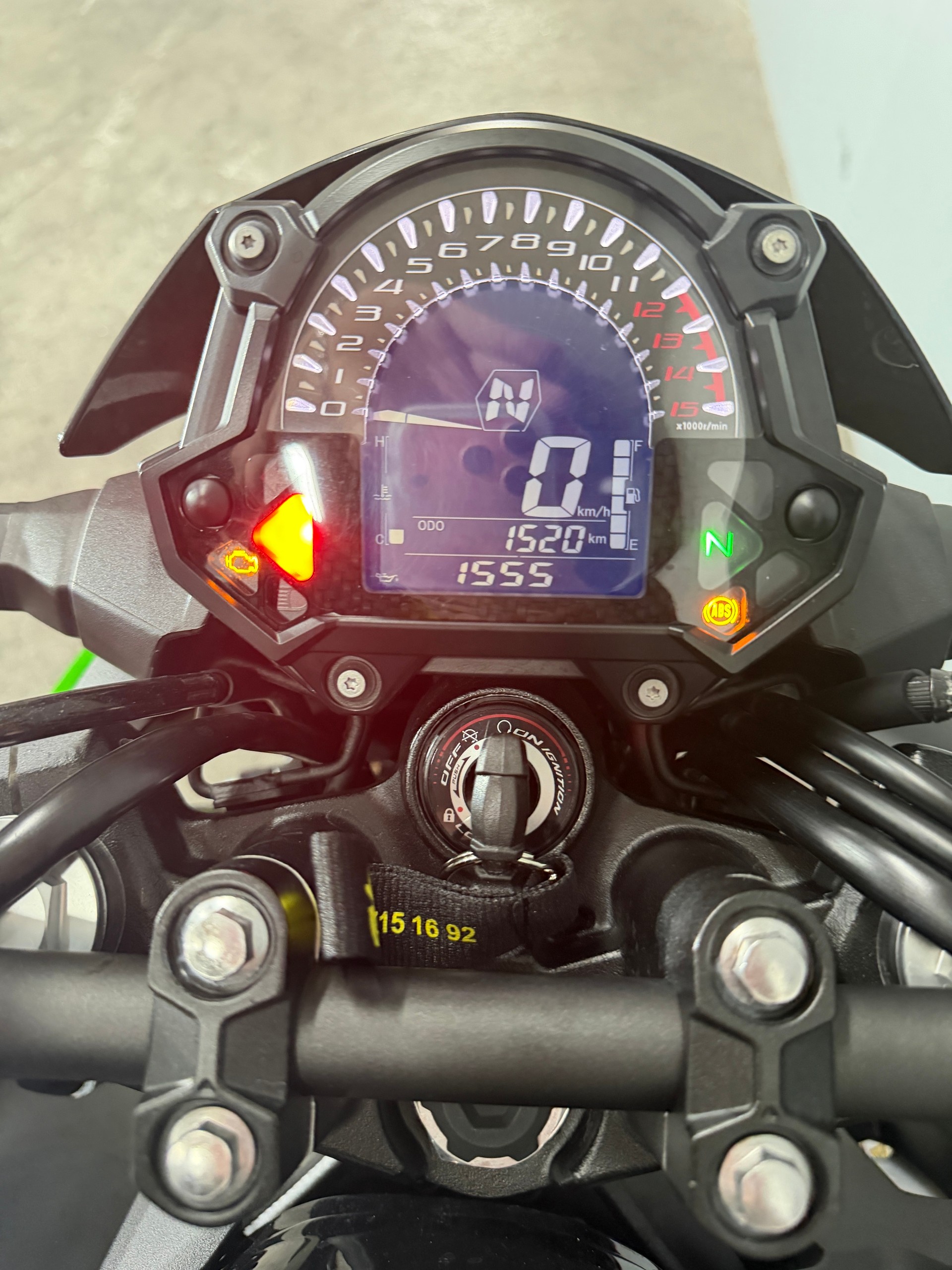 KAWASAKI Z 400-image-4