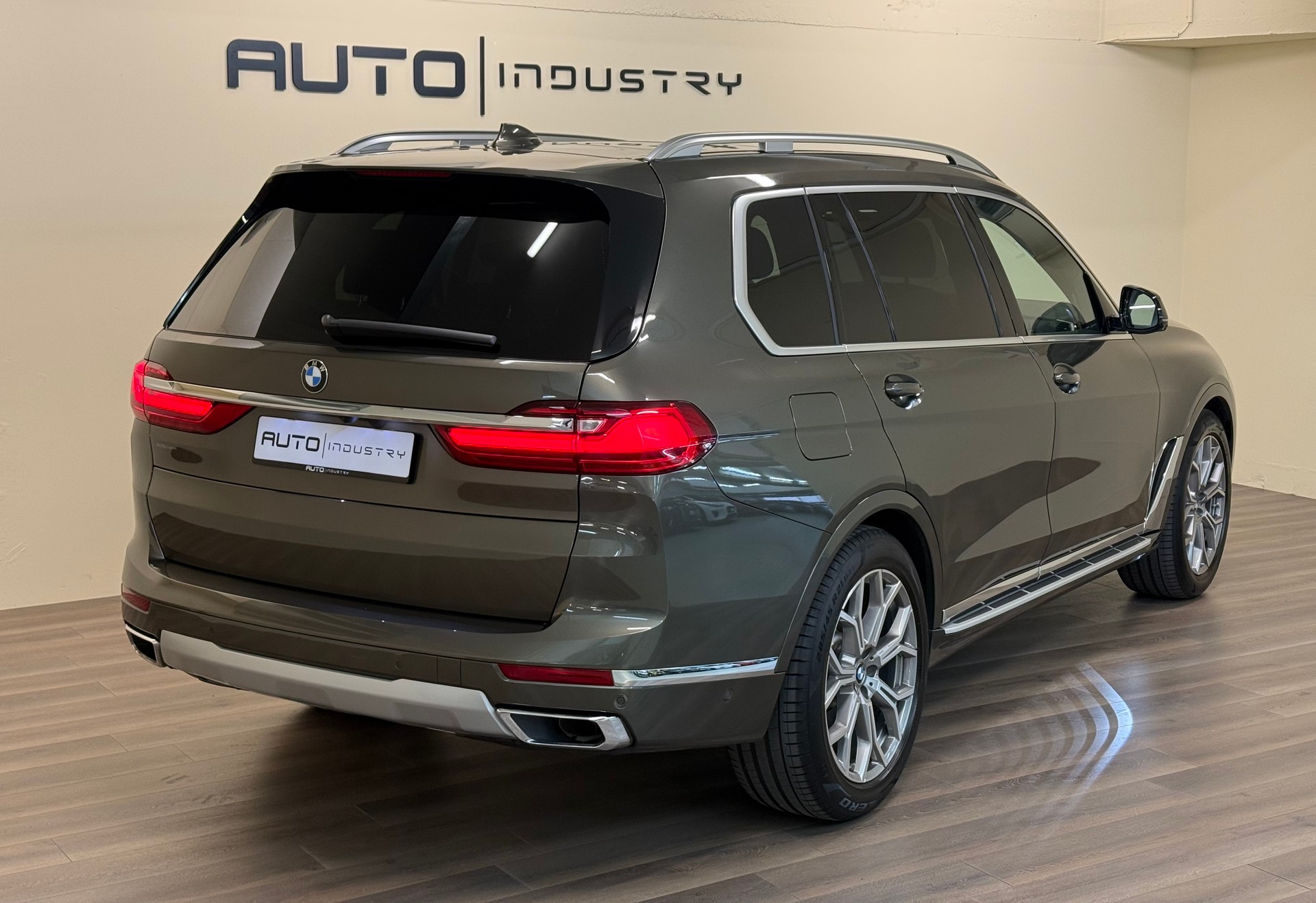 BMW X7 xDrive 48V 40i Steptronic-image-3