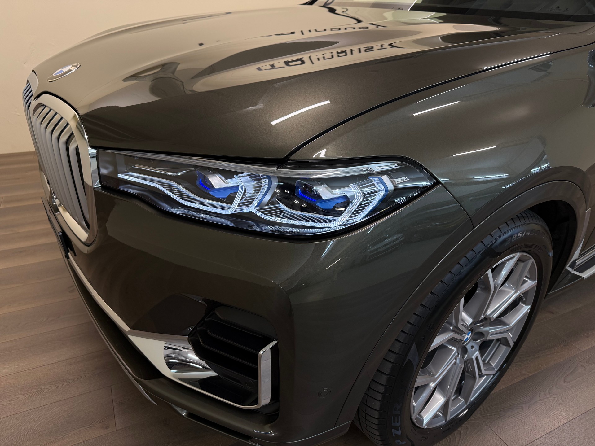 BMW X7 xDrive 48V 40i Steptronic-image-2