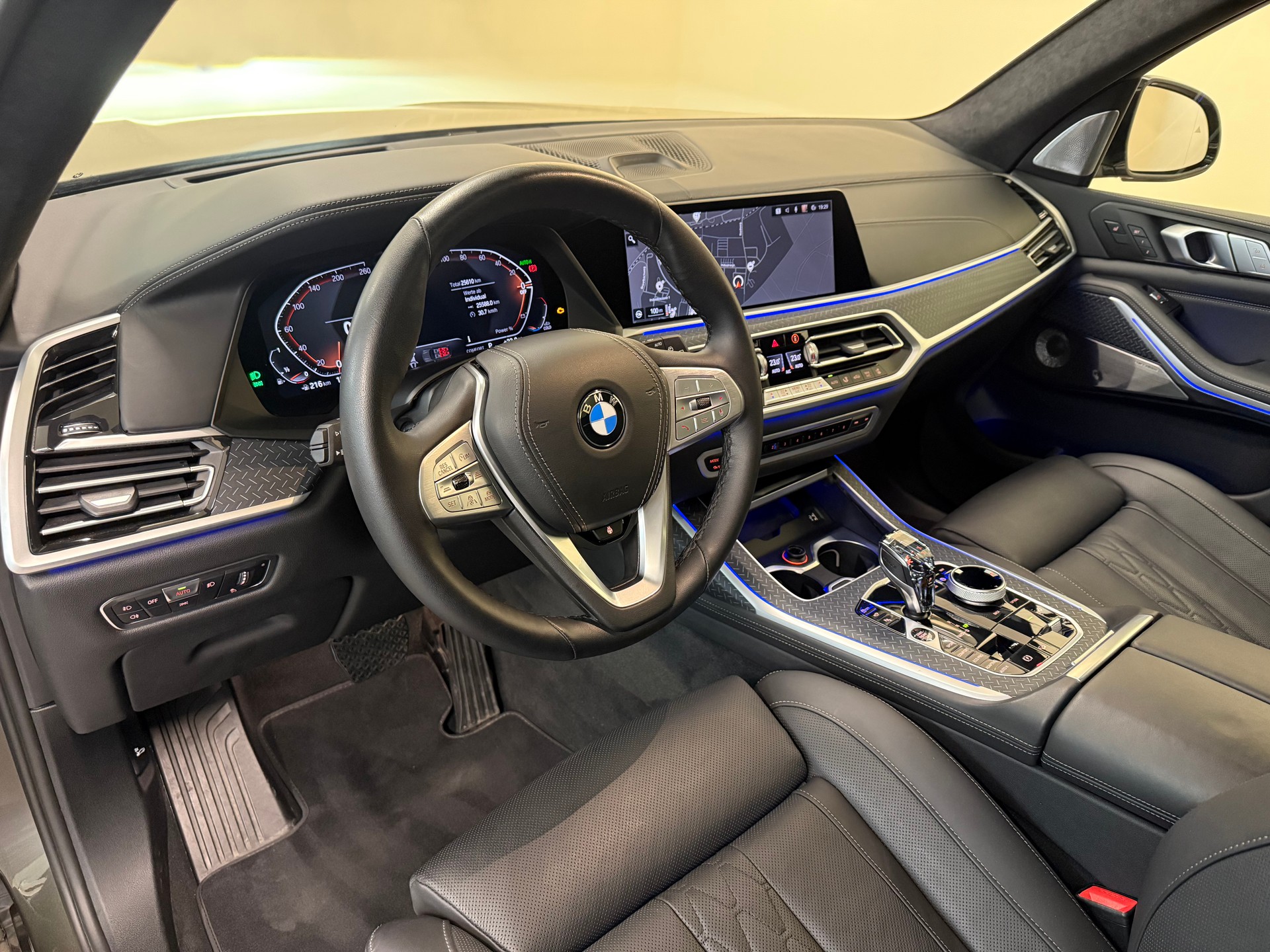 BMW X7 xDrive 48V 40i Steptronic-image-14