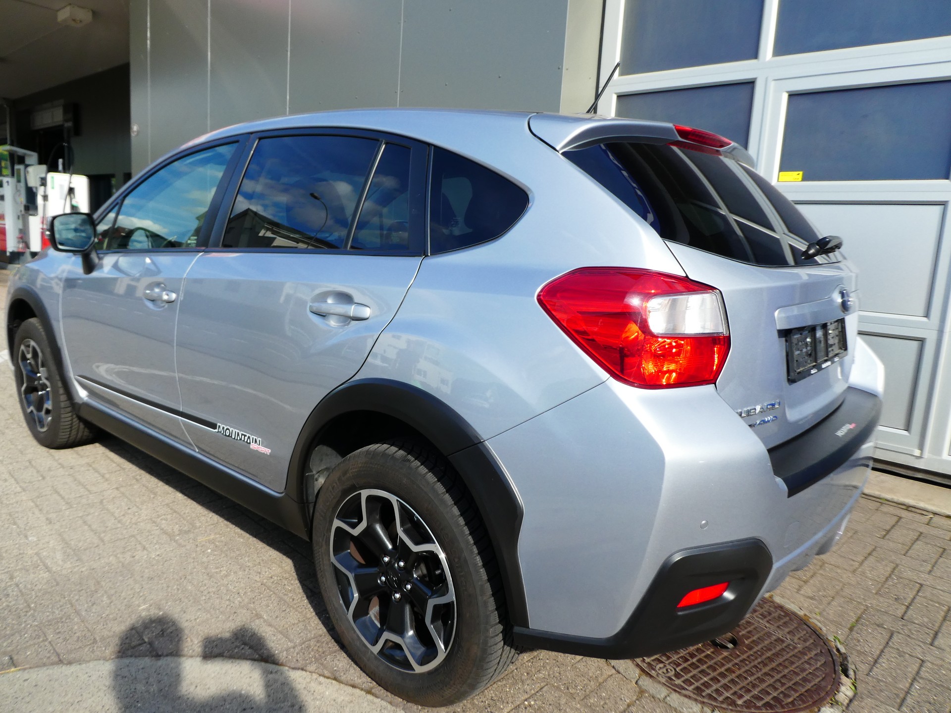 SUBARU XV 2.0 Swiss Two AWD CVT-image-3