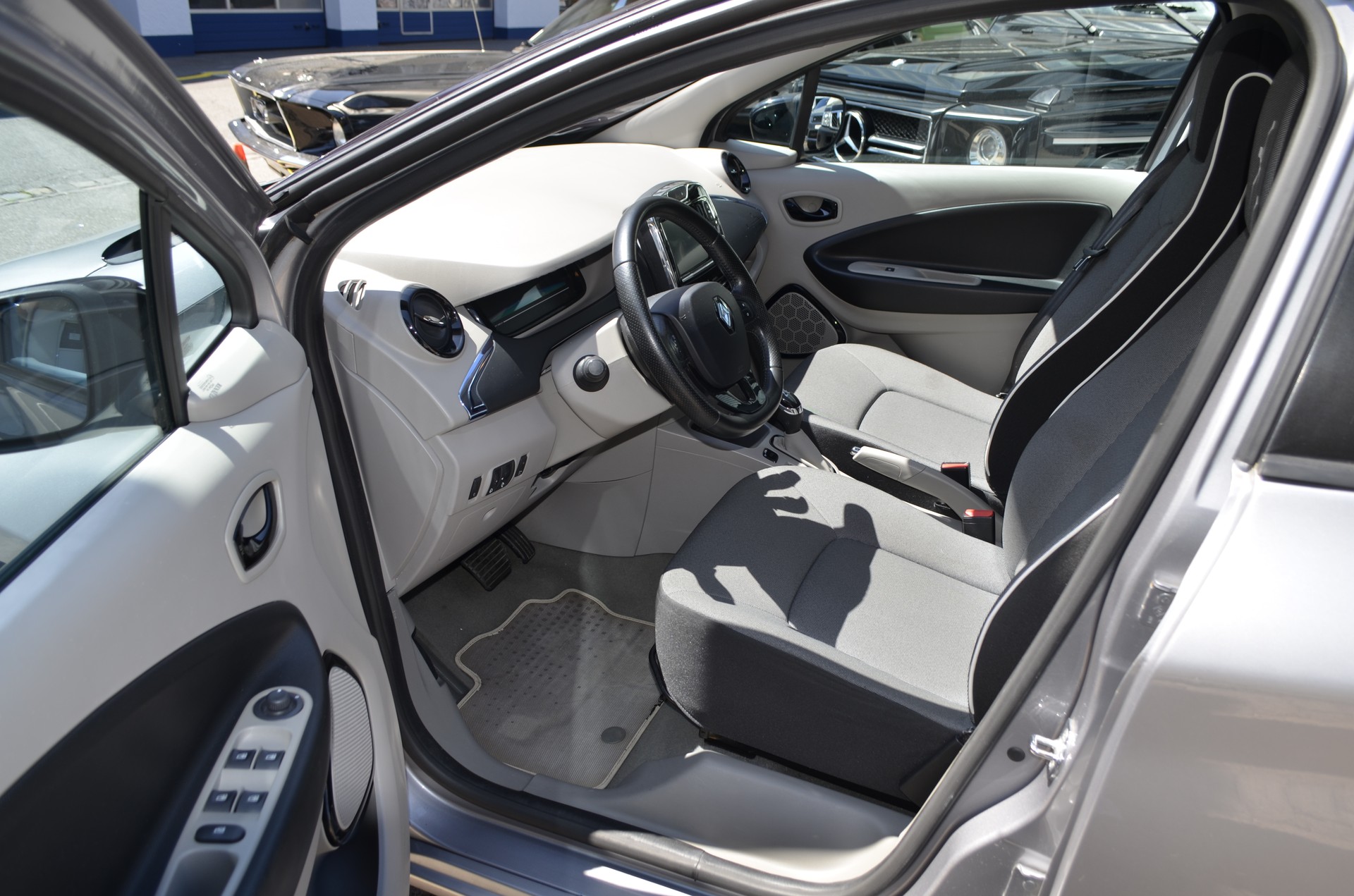 RENAULT Zoe Zen Q210-image-7