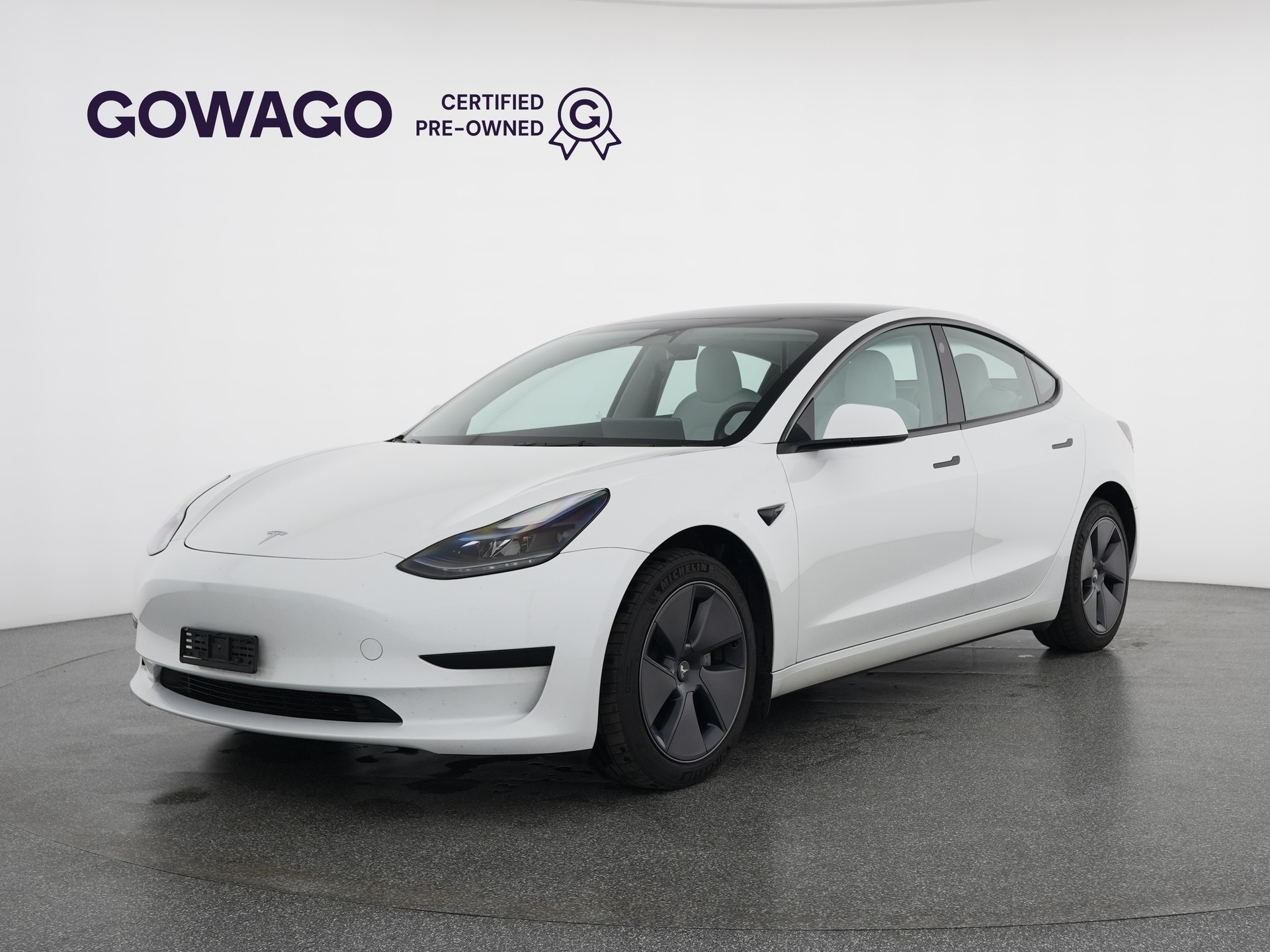 TESLA Model 3-image-0
