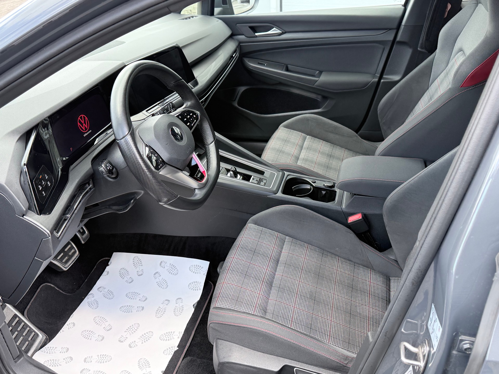 VW Golf 2.0 TSI GTI DSG-image-9