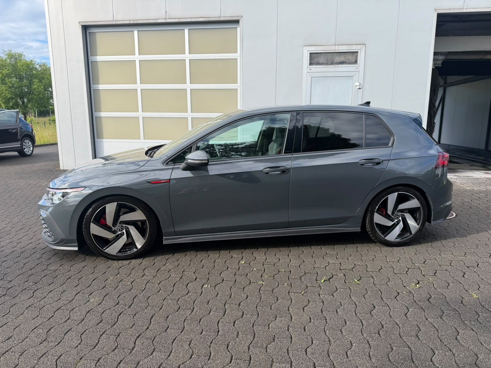VW Golf 2.0 TSI GTI DSG-showroom-element-1