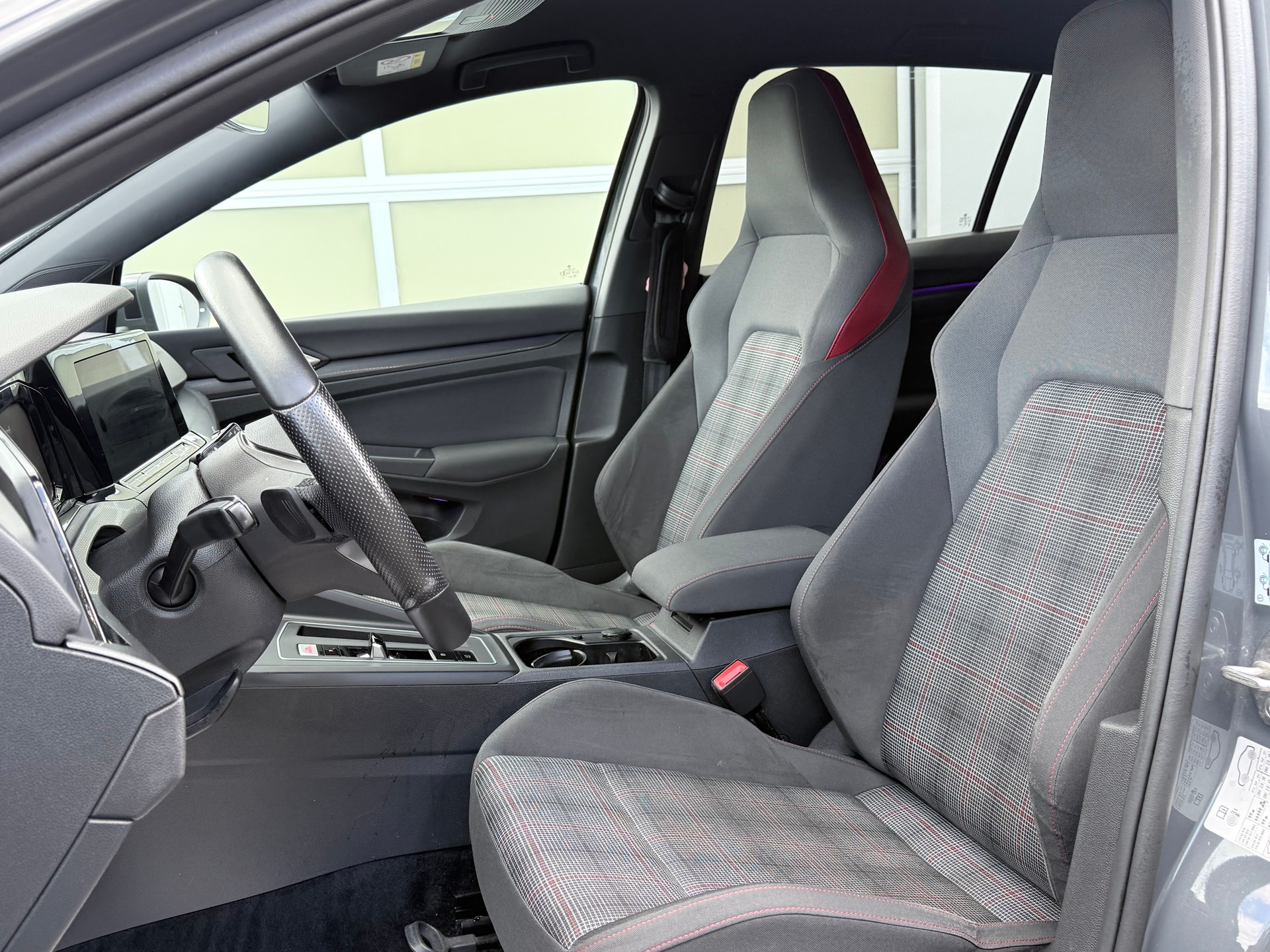 VW Golf 2.0 TSI GTI DSG-image-10