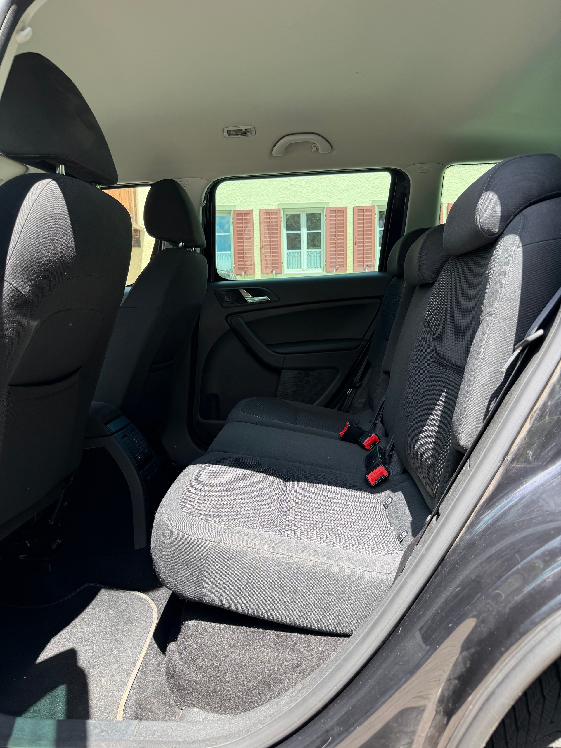 SKODA Yeti 2.0 TDI Ambition 4x4 DSG-image-7