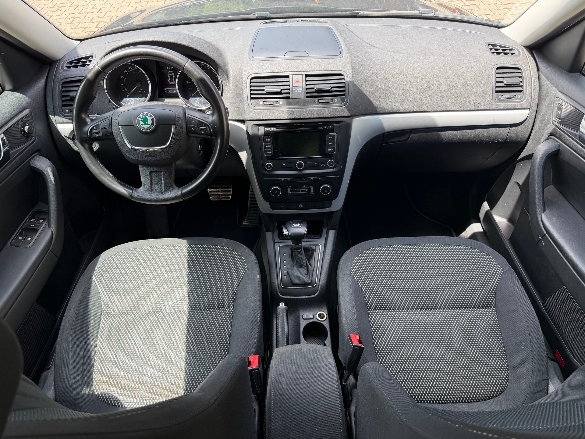 SKODA Yeti 2.0 TDI Ambition 4x4 DSG-image-8