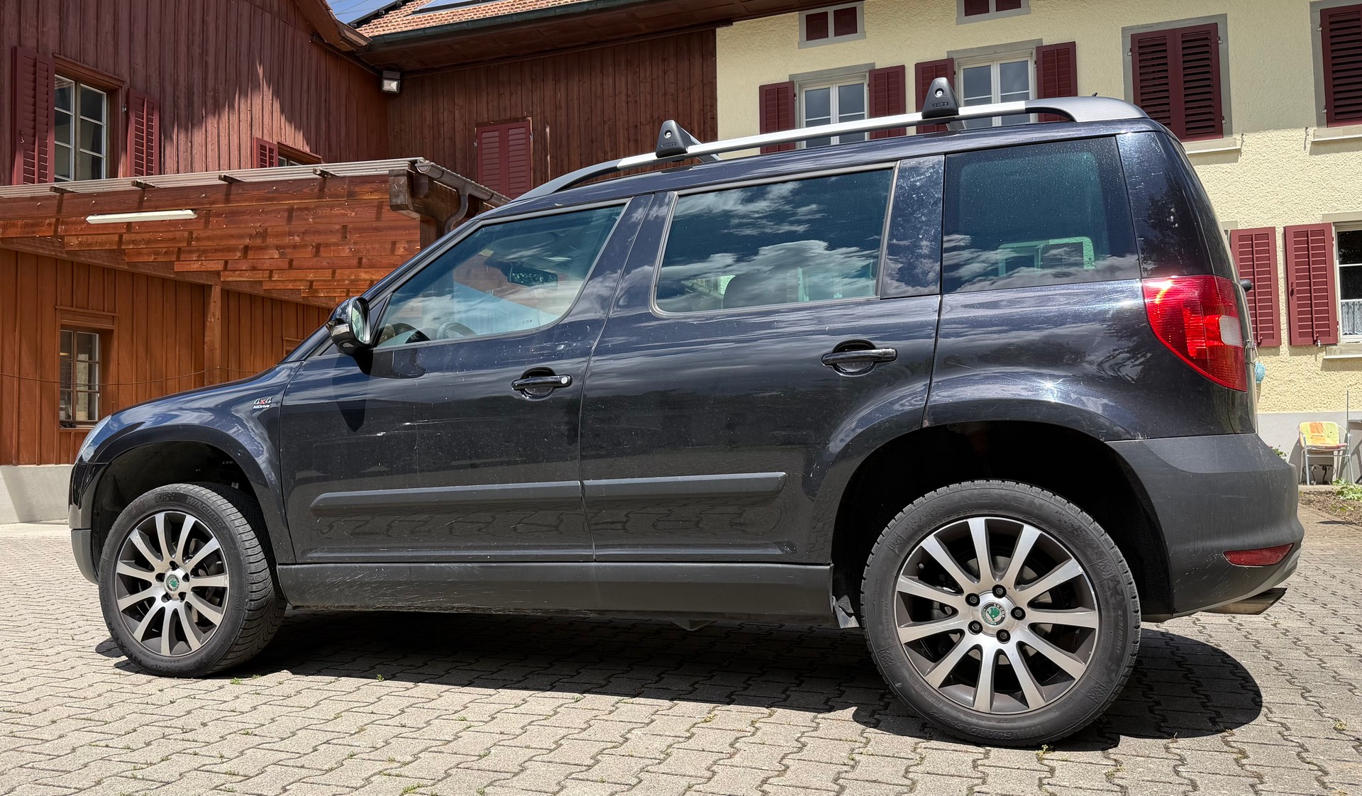 SKODA Yeti 2.0 TDI Ambition 4x4 DSG-image-3