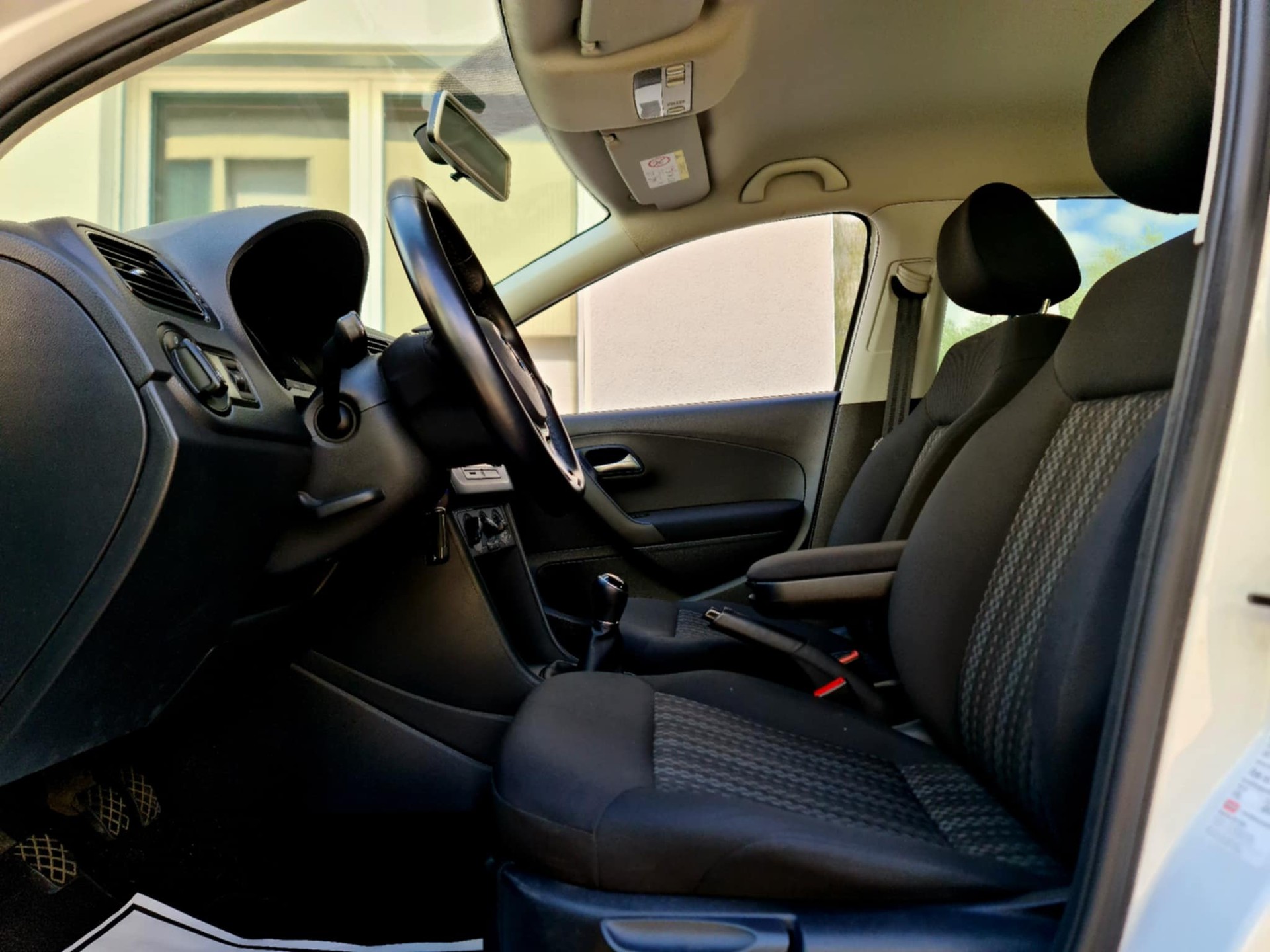 VW Polo 1.0 BMT Trendline-image-11