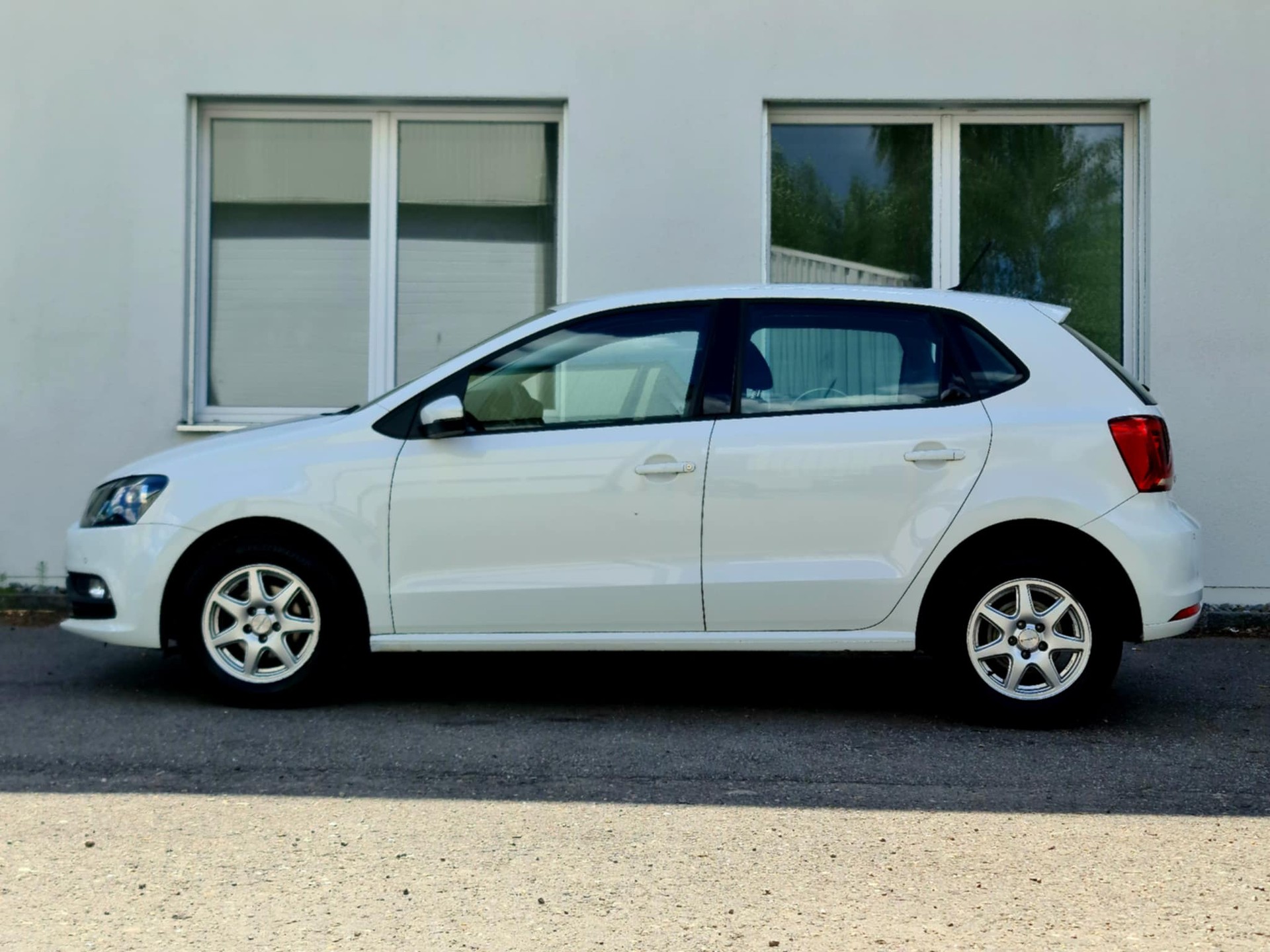 VW Polo 1.0 BMT Trendline-image-5