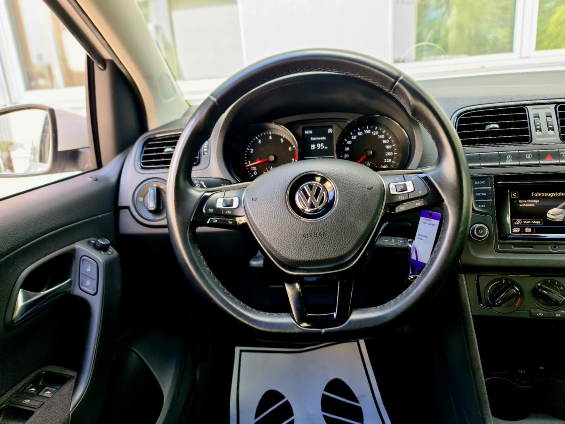 VW Polo 1.0 BMT Trendline-image-10