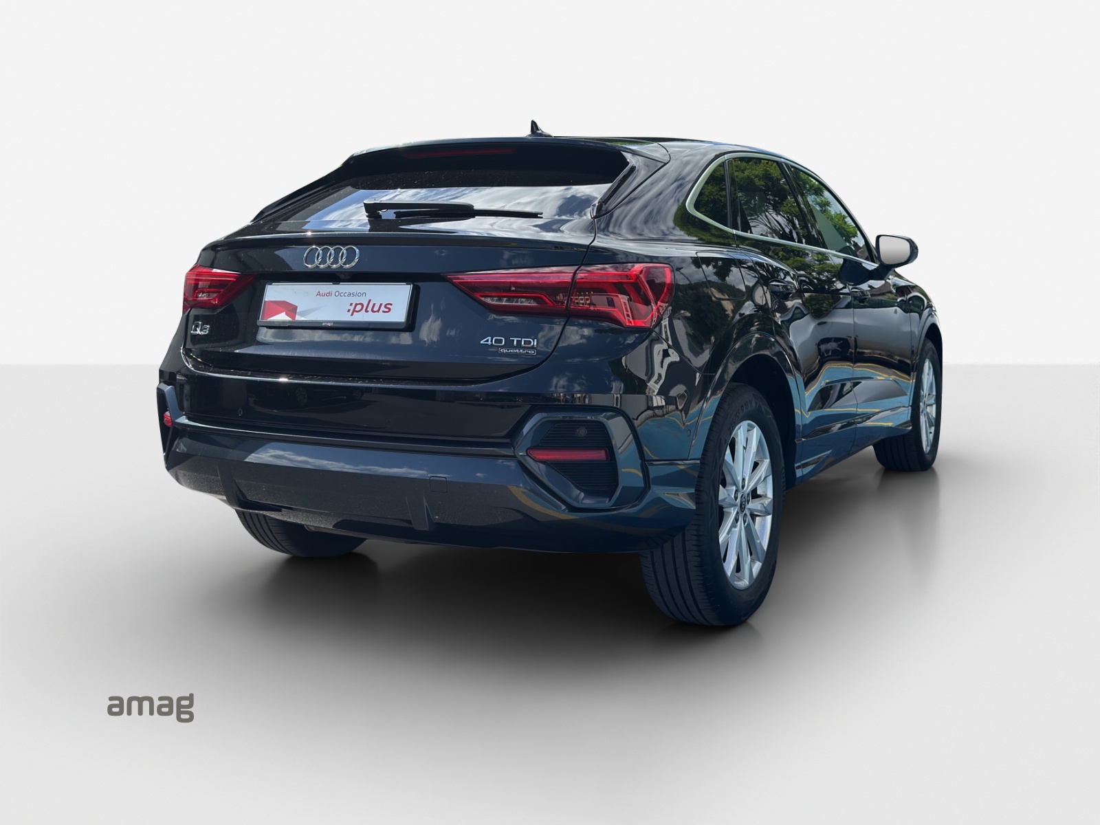 AUDI Q3 Sportback 40 TDI quattro S-tronic-image-4