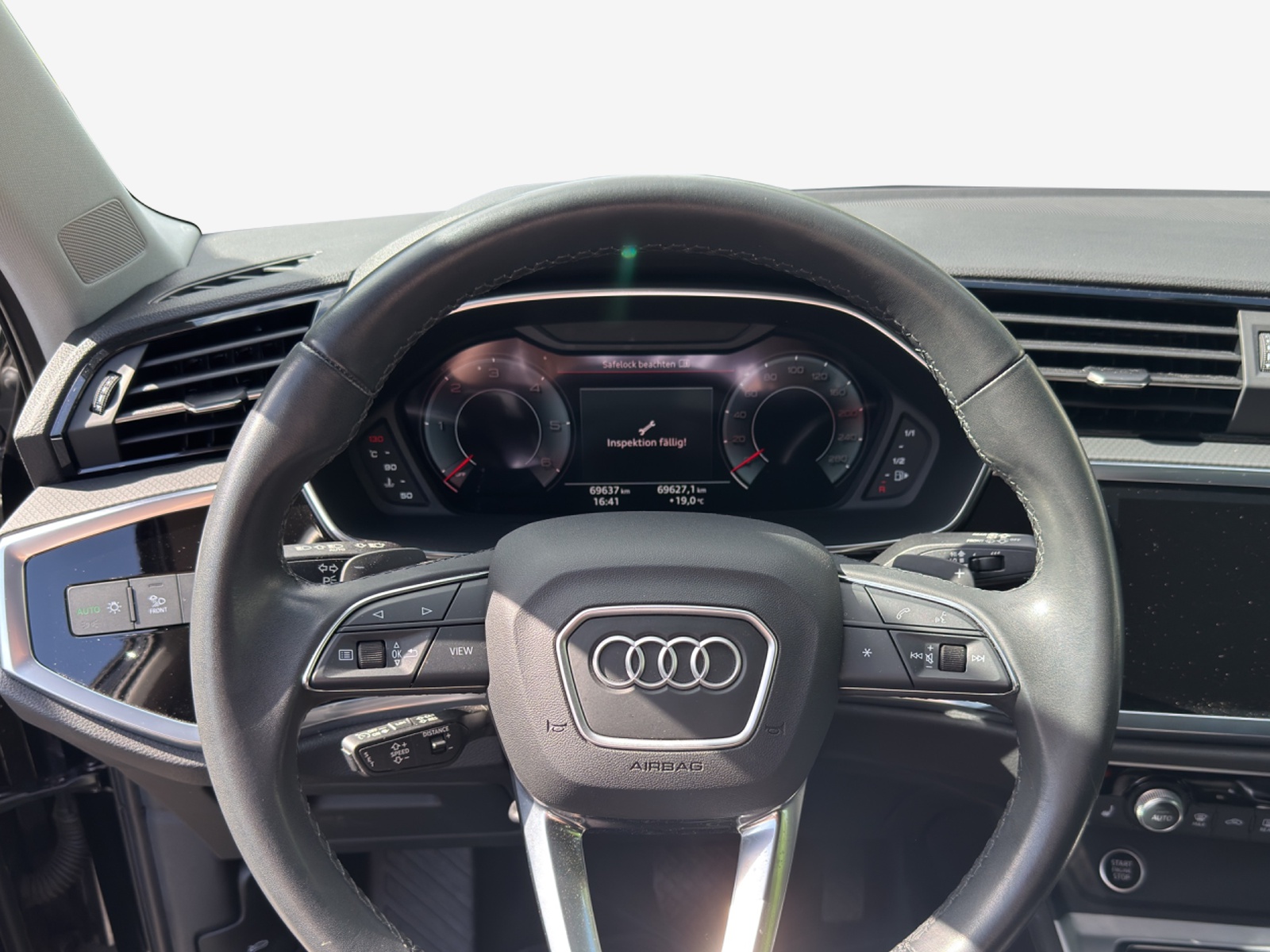 AUDI Q3 Sportback 40 TDI quattro S-tronic-image-9