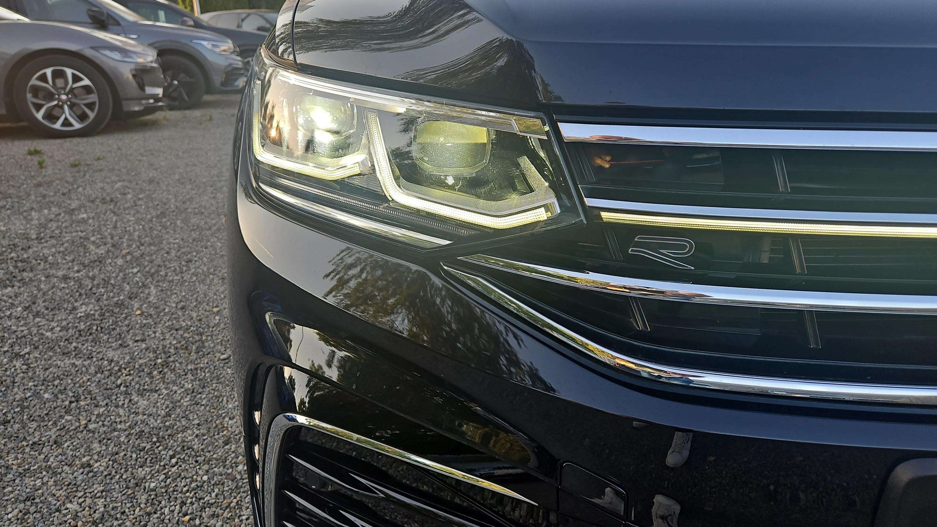VW Tiguan Allspace 2.0 TDI SCR R-Line 4Motion DSG mit El. Ledersitze & AHK + Werksgarantie-image-27