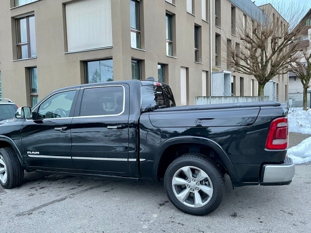 DODGE 5.7 HEMI MDS VVT Limited-image-1