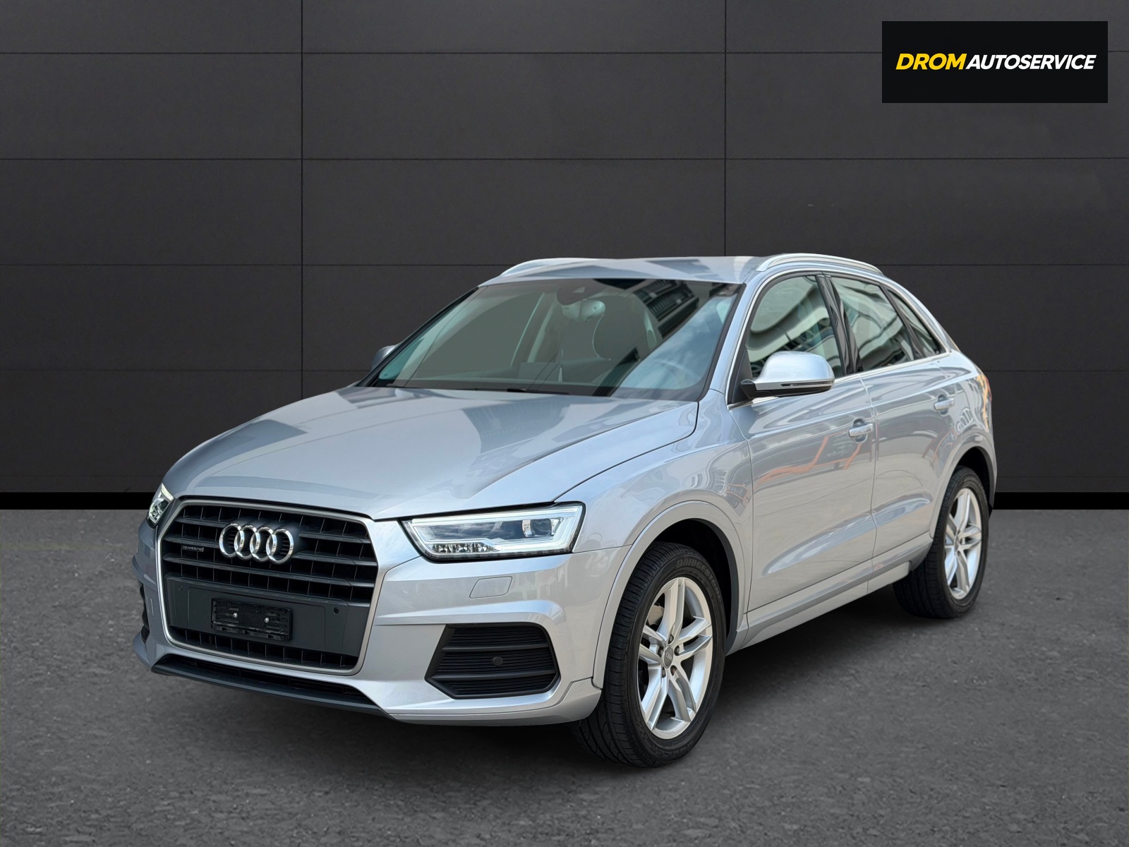 AUDI Q3 2.0 TDI sport quattro S-tronic-showroom-element-1