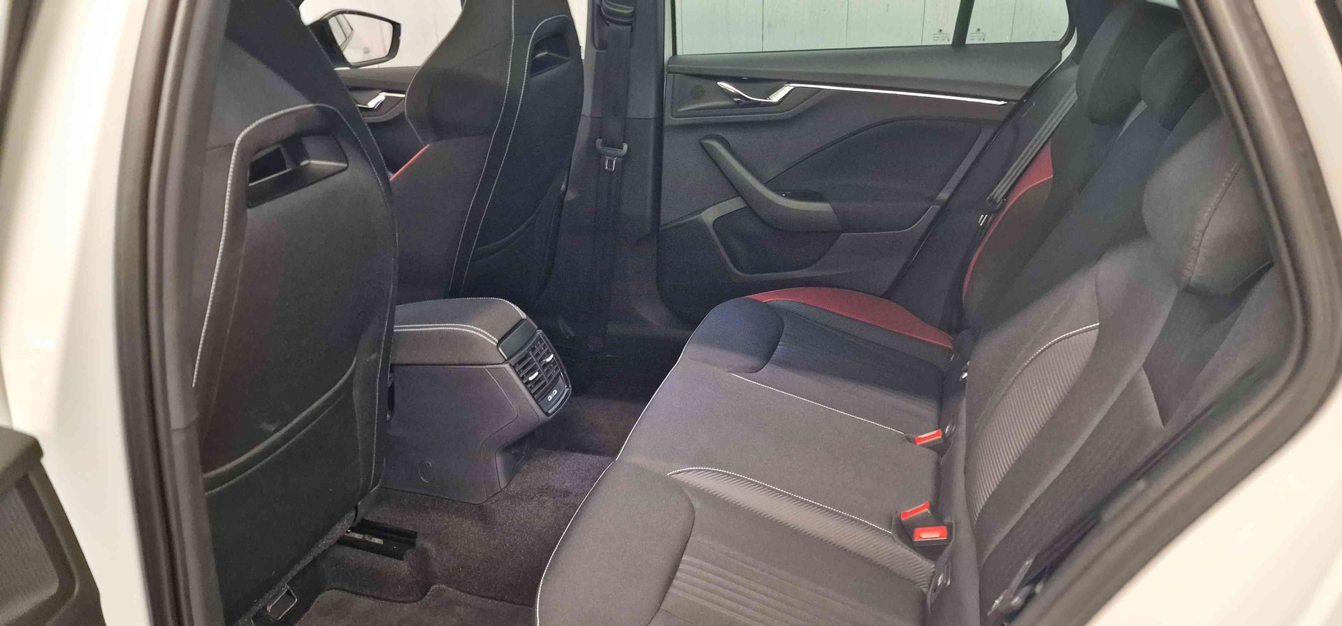 SKODA Kamiq 1.5 TSI ACT Monte Carlo DSG-image-18