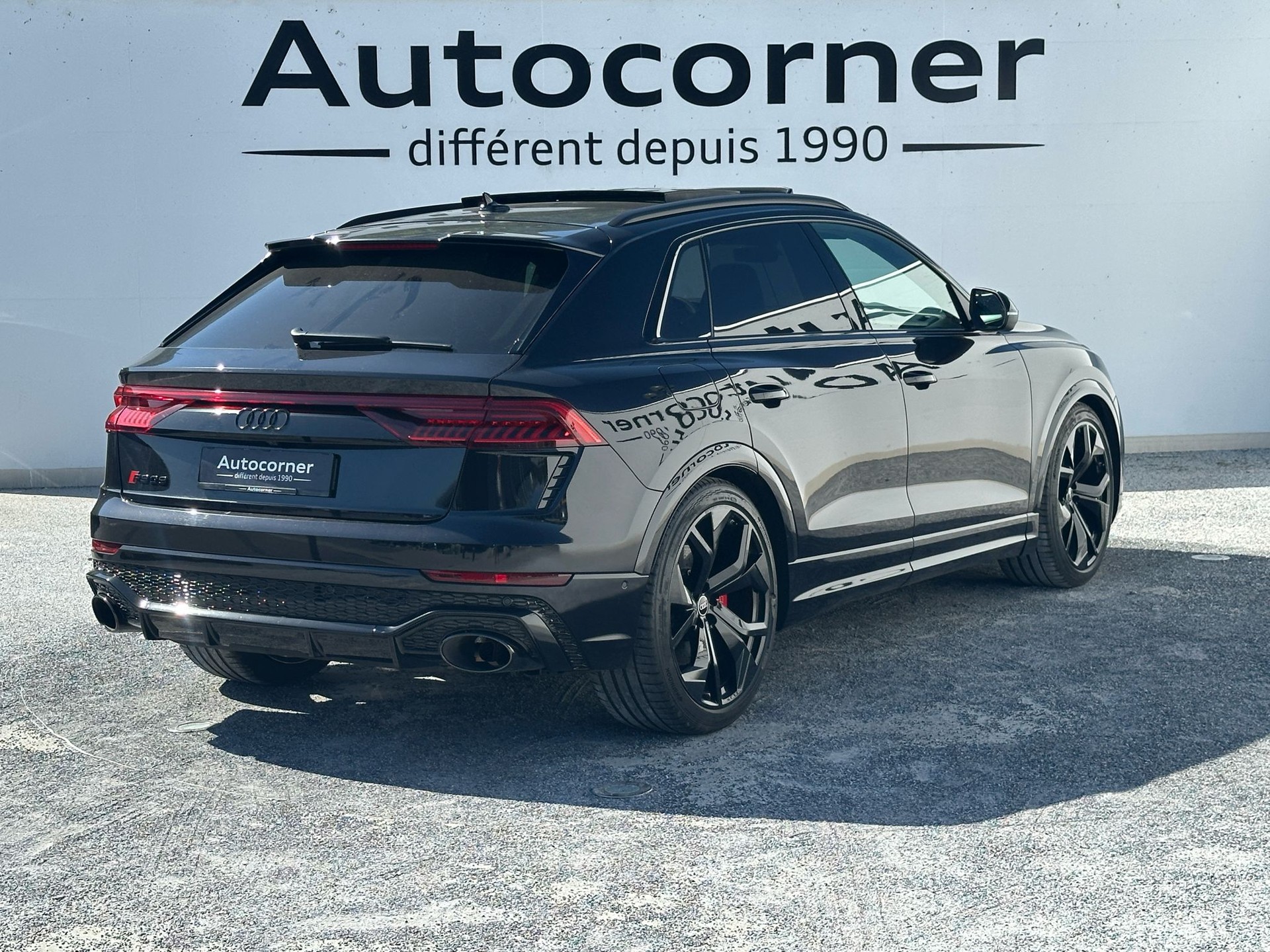 AUDI RSQ8 quattro tiptronic-showroom-element-3