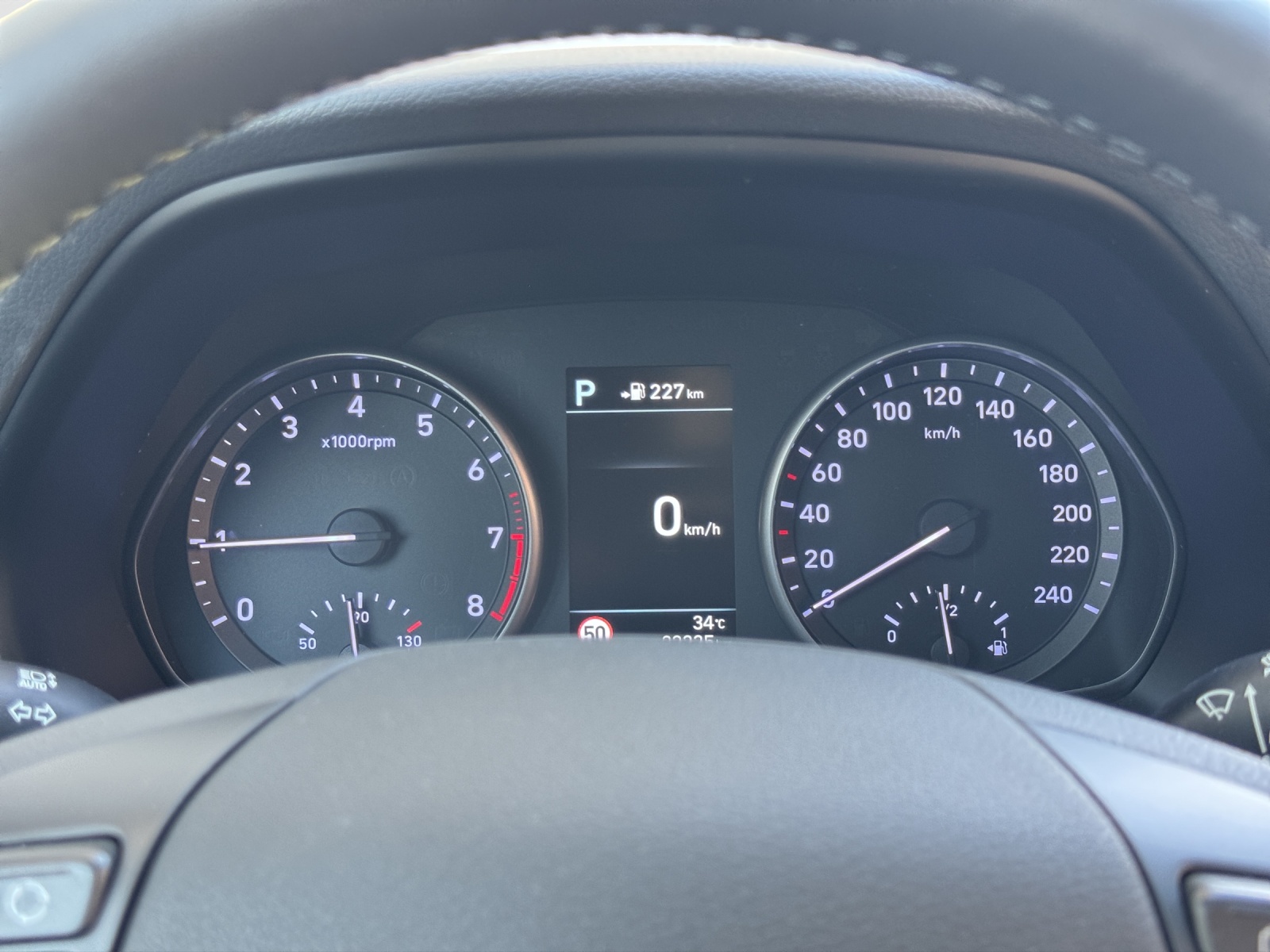 HYUNDAI i30 1.4 T-GDi Launch Plus-image-7