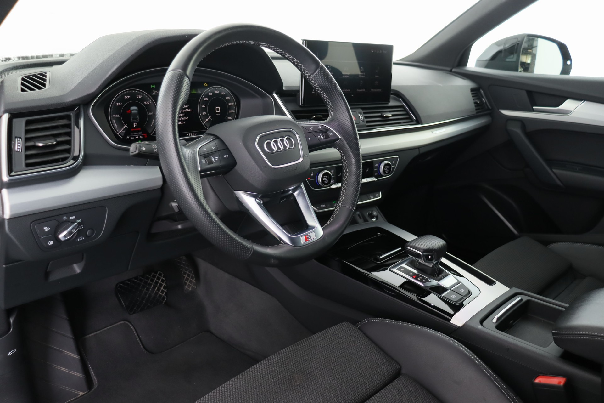 AUDI Q5 Sportback 50 TFSI e PHEV advanced quattro S-tronic-image-11