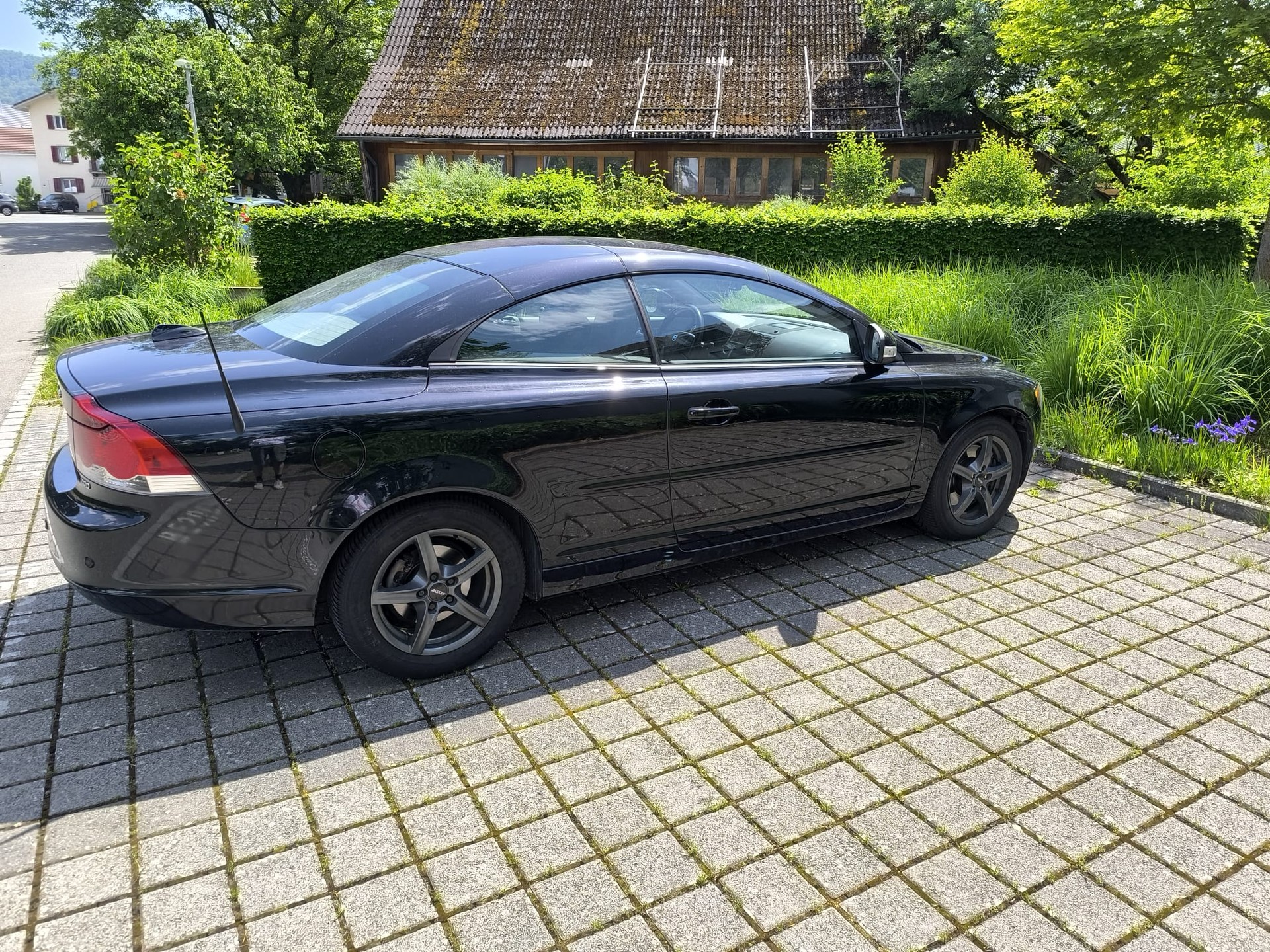 VOLVO 2.0 D 16V Momentum-image-1