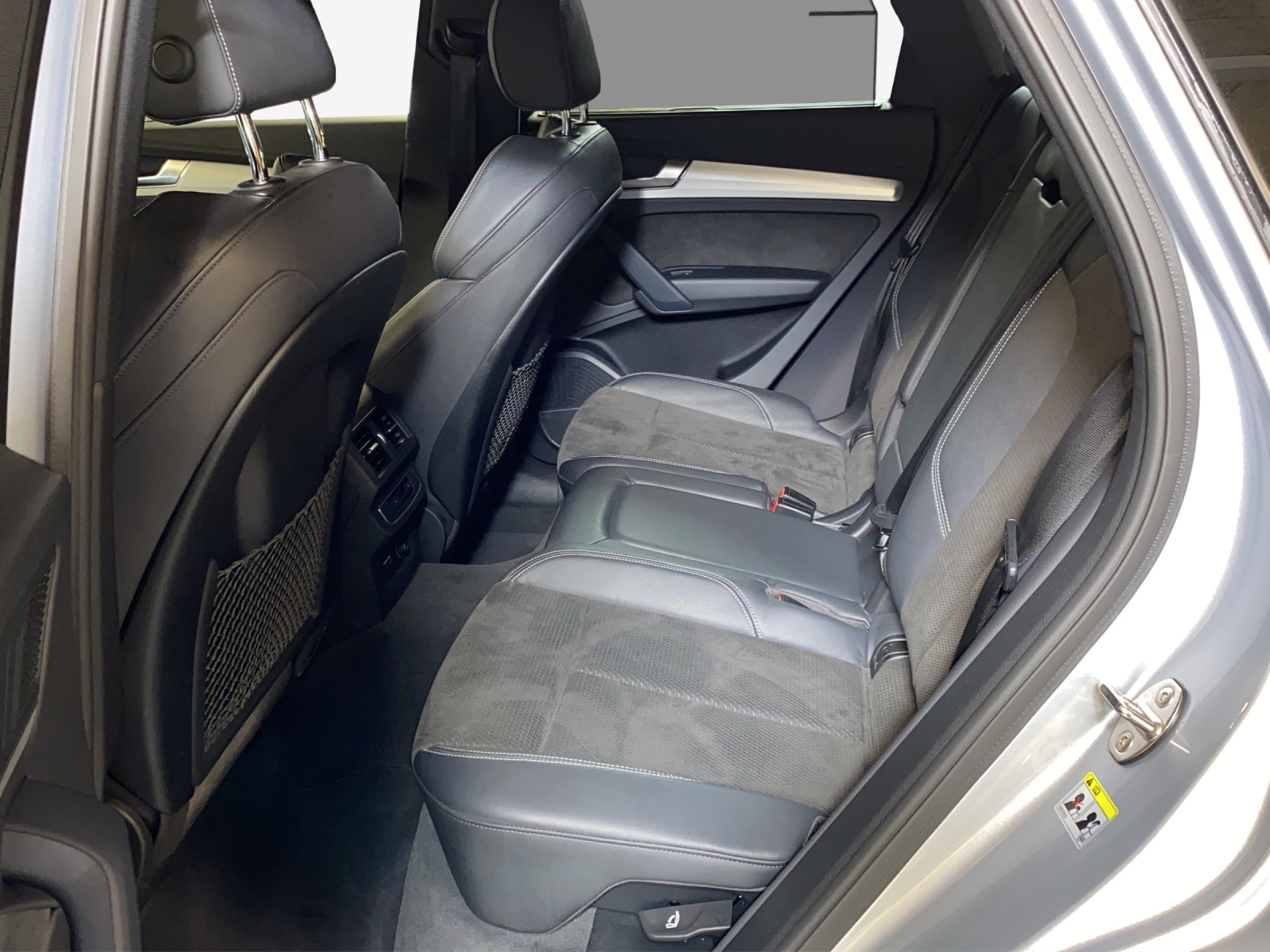 AUDI Q5 55 TFSI e sport quattro-image-12
