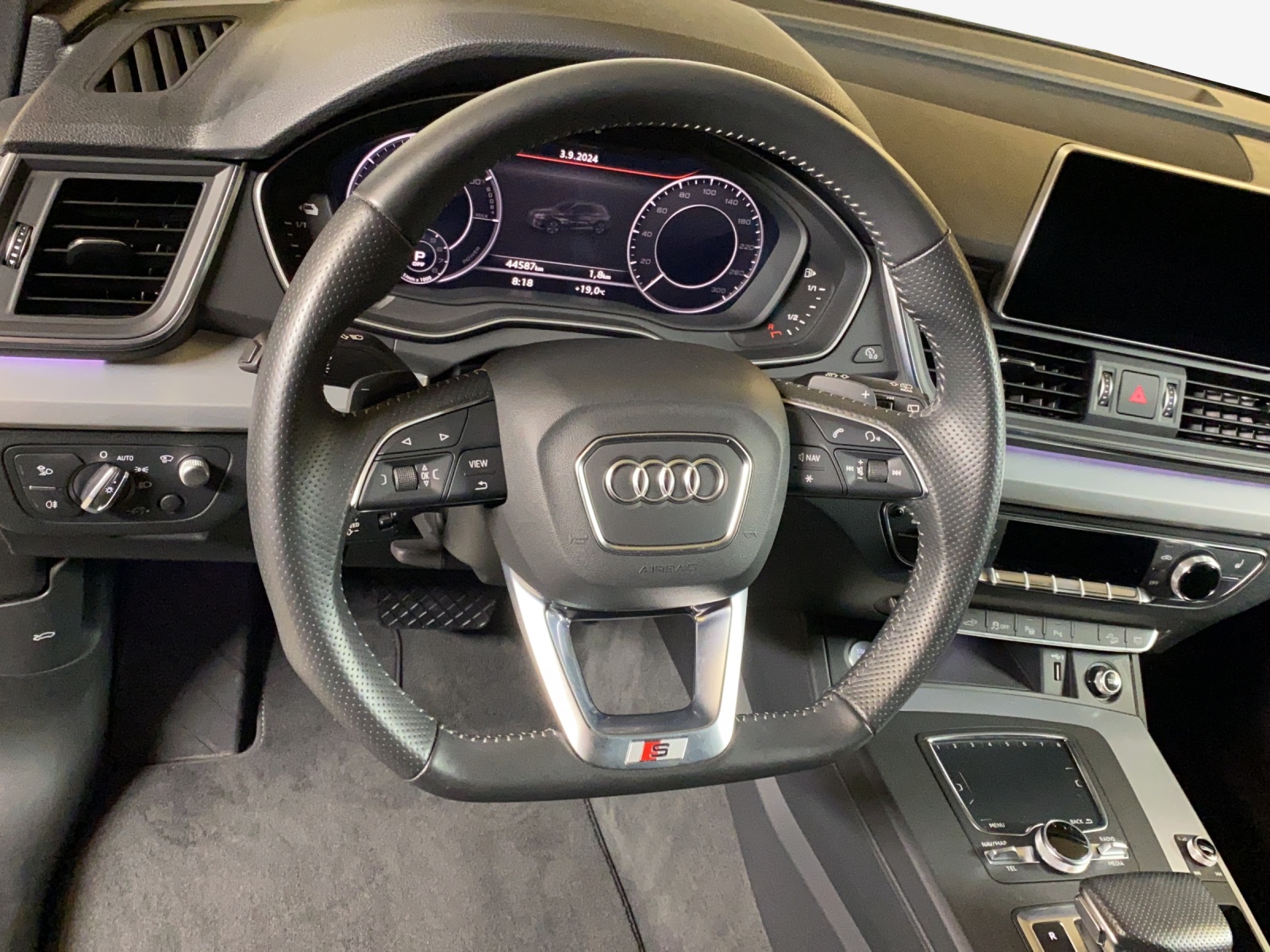 AUDI Q5 55 TFSI e sport quattro-image-10