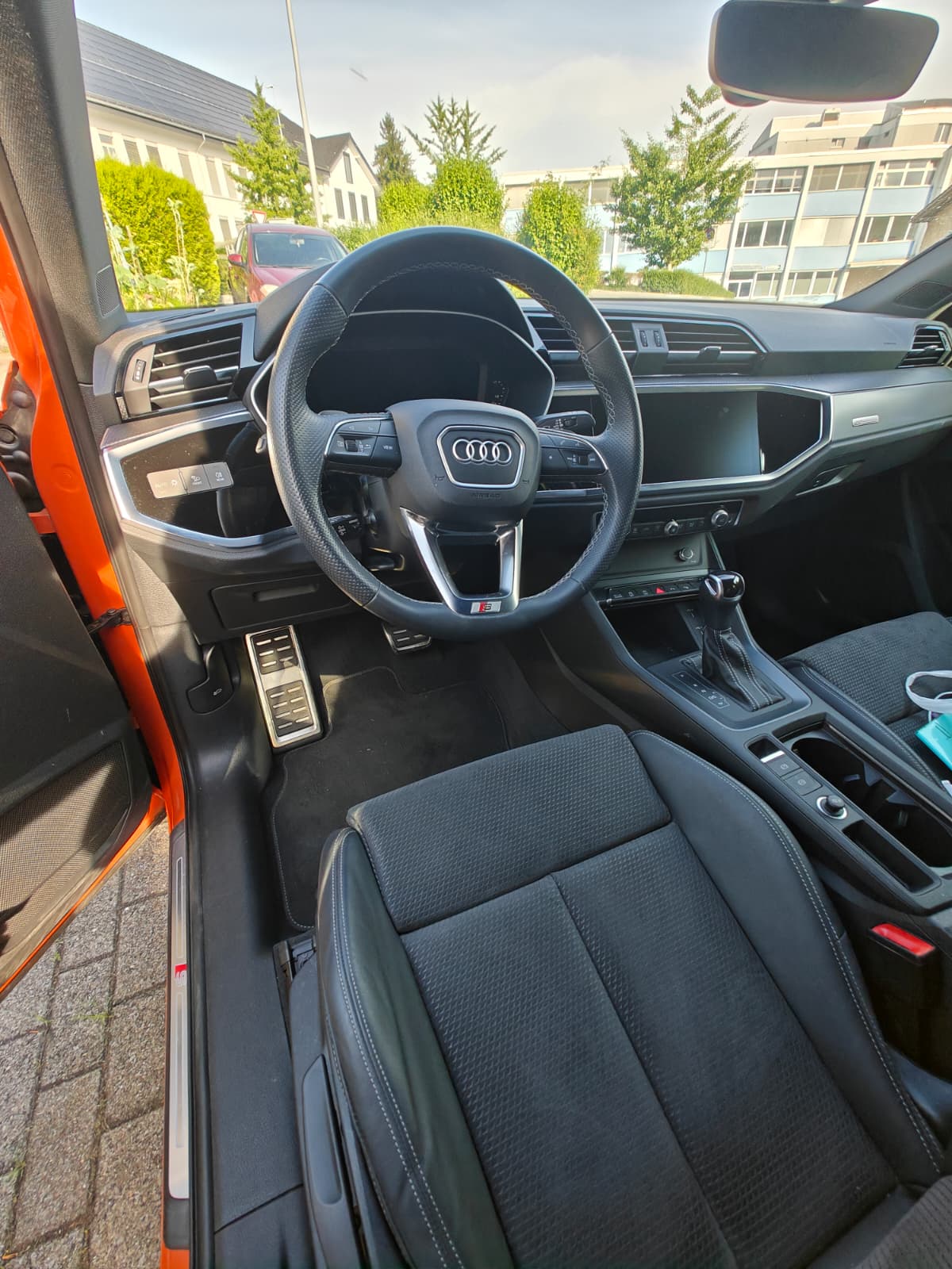 AUDI 1.5 35 TFSI S line Attraction S-Tronic-image-5