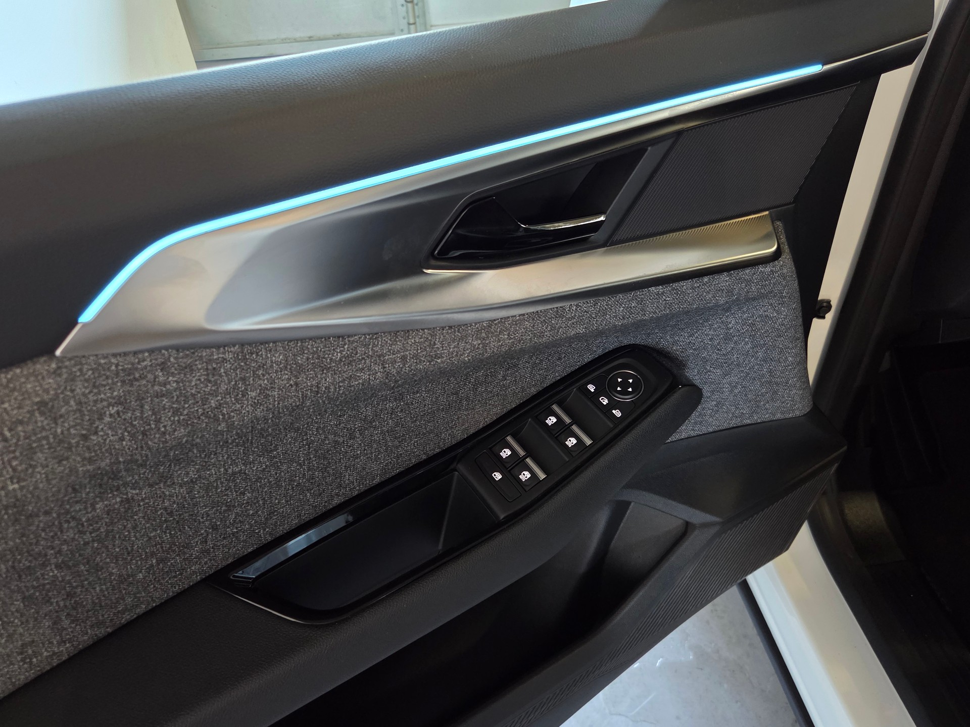 RENAULT Espace 1.2 E-Tech techno 7 Plätzer-image-18