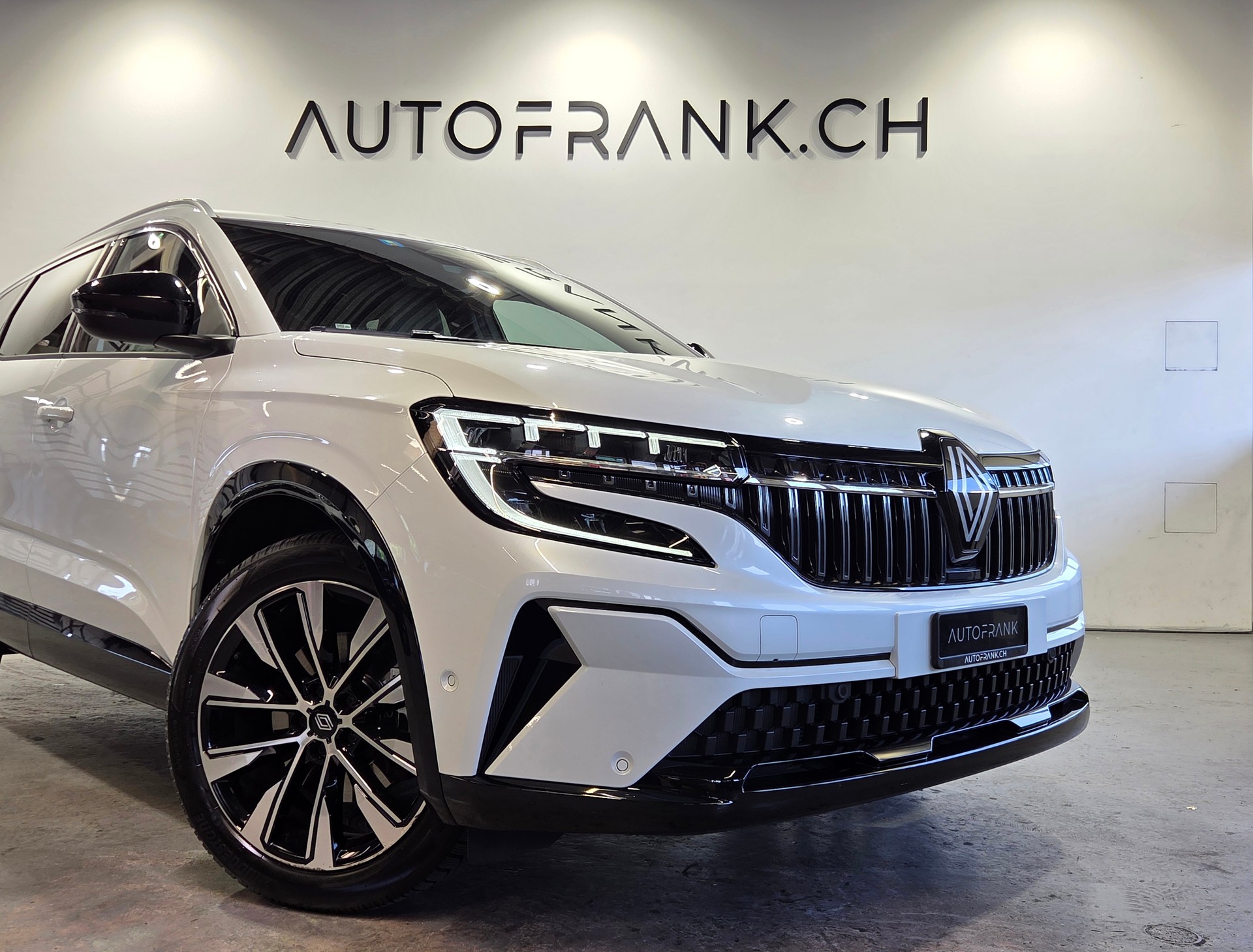 RENAULT Espace 1.2 E-Tech techno 7 Plätzer-image-9