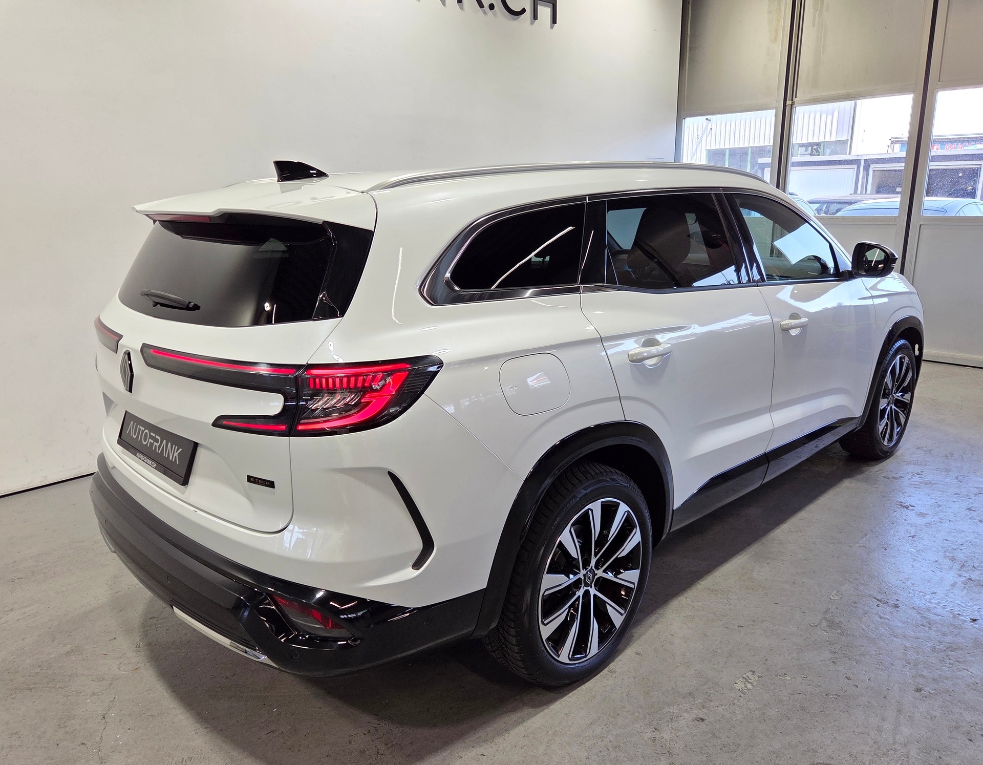 RENAULT Espace 1.2 E-Tech techno 7 Plätzer-image-15