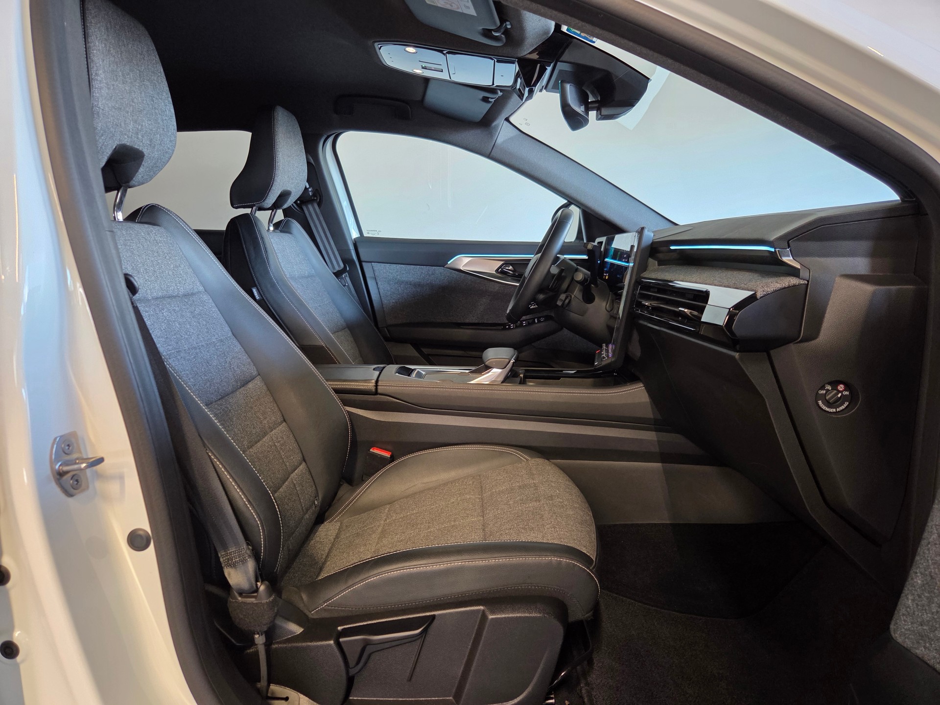 RENAULT Espace 1.2 E-Tech techno 7 Plätzer-image-13